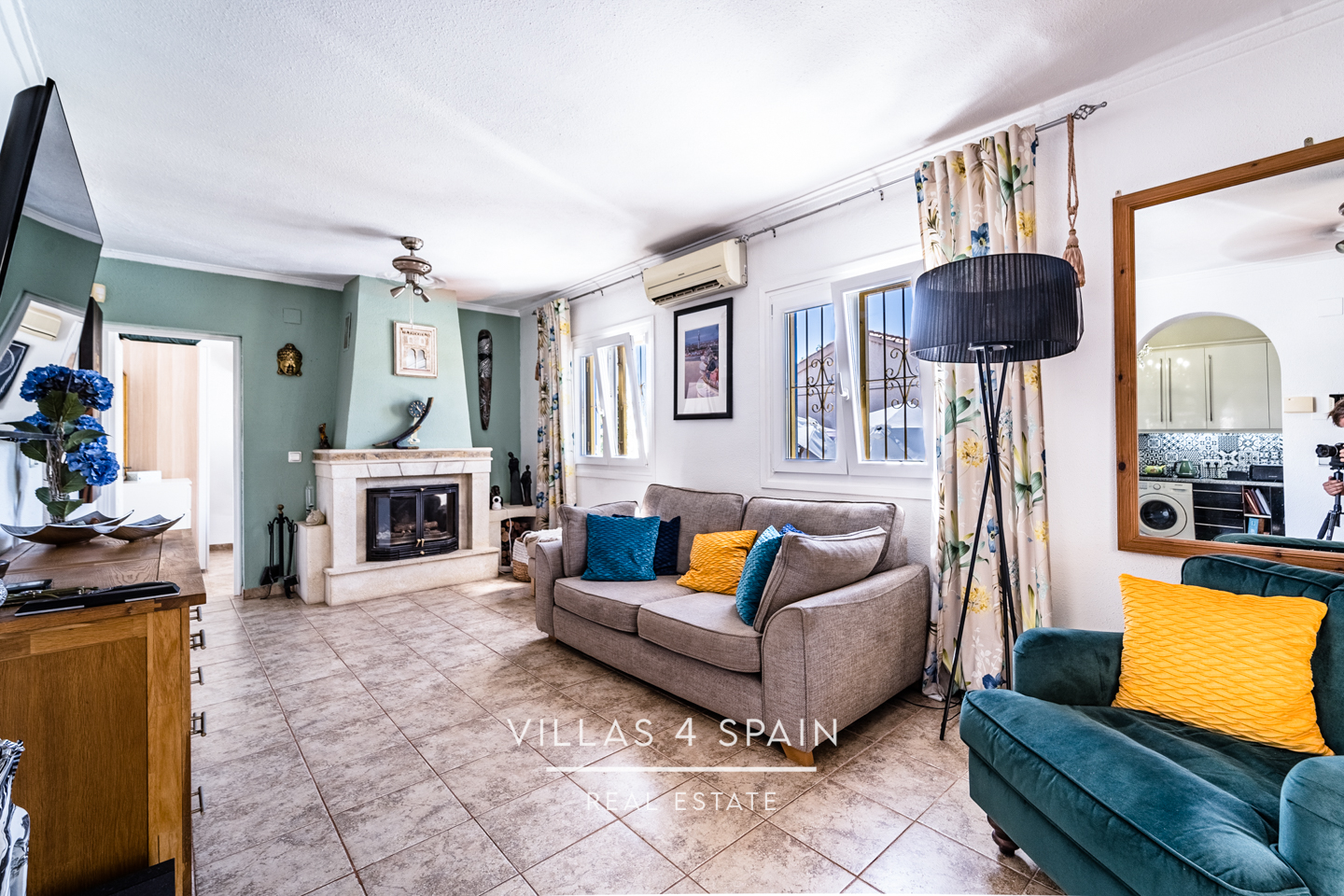 Resale - 4 bedroom 2 bathroom villa with private pool and garden in La Florida - calle venus - Alicante Resale - 4 bedroom 2 bathroom villa with private pool and garden in La Florida - calle venus - Alicante