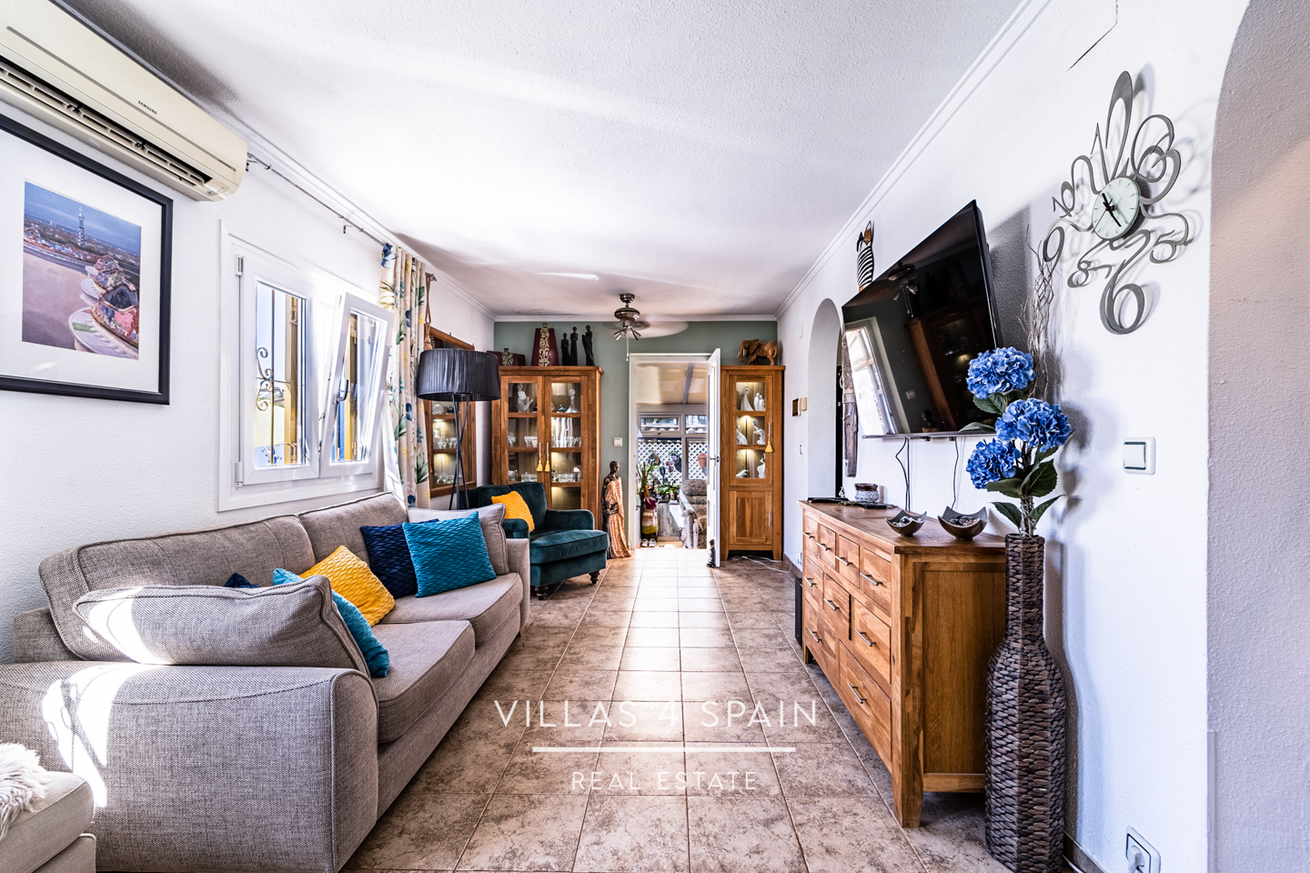 Resale - 4 bedroom 2 bathroom villa with private pool and garden in La Florida - calle venus - Alicante Resale - 4 bedroom 2 bathroom villa with private pool and garden in La Florida - calle venus - Alicante