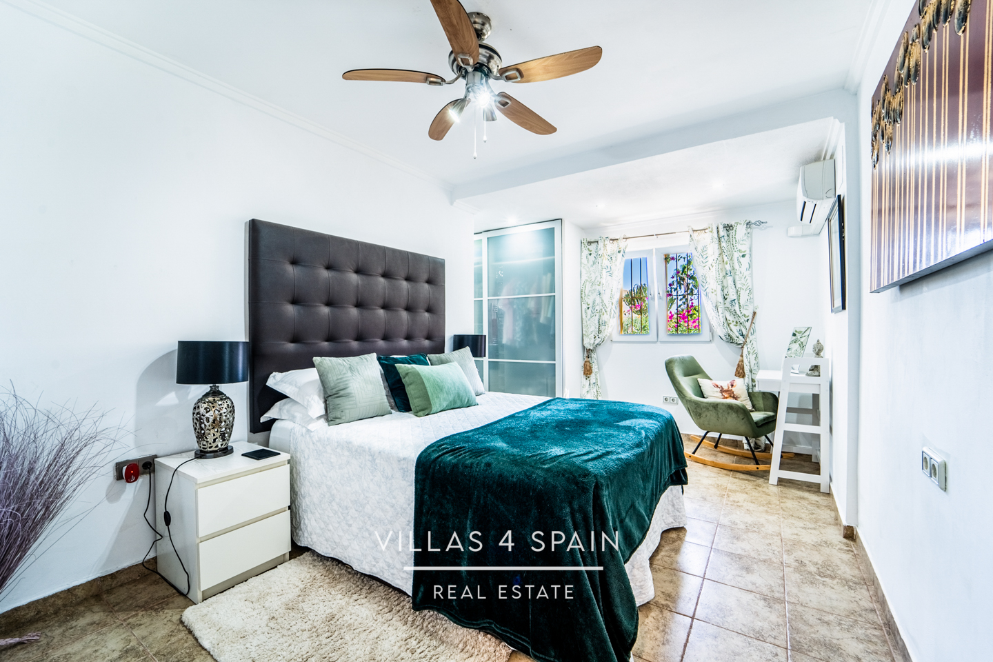 Resale - 4 bedroom 2 bathroom villa with private pool and garden in La Florida - calle venus - Alicante Resale - 4 bedroom 2 bathroom villa with private pool and garden in La Florida - calle venus - Alicante