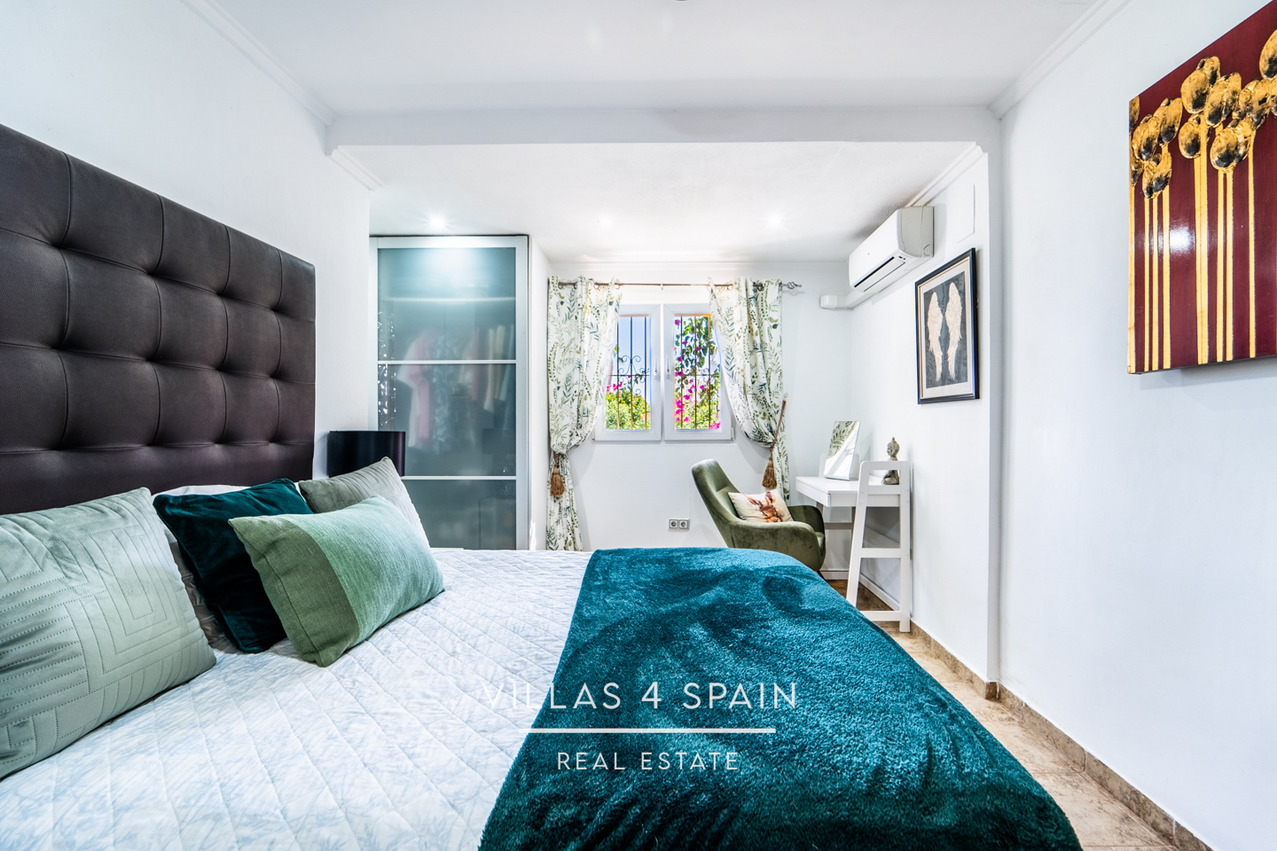 Resale - 4 bedroom 2 bathroom villa with private pool and garden in La Florida - calle venus - Alicante Resale - 4 bedroom 2 bathroom villa with private pool and garden in La Florida - calle venus - Alicante