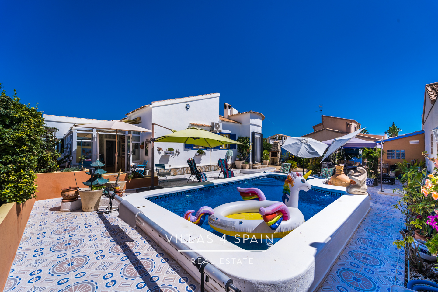 Resale - 4 bedroom 2 bathroom villa with private pool and garden in La Florida - calle venus - Alicante Resale - 4 bedroom 2 bathroom villa with private pool and garden in La Florida - calle venus - Alicante