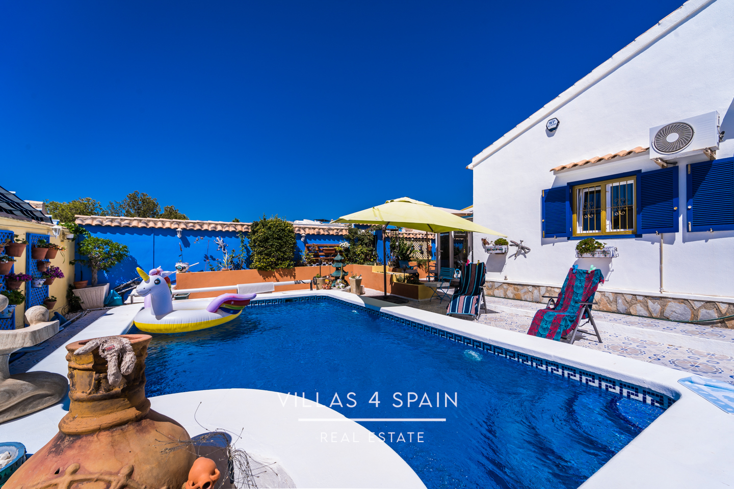 Resale - 4 bedroom 2 bathroom villa with private pool and garden in La Florida - calle venus - Alicante Resale - 4 bedroom 2 bathroom villa with private pool and garden in La Florida - calle venus - Alicante