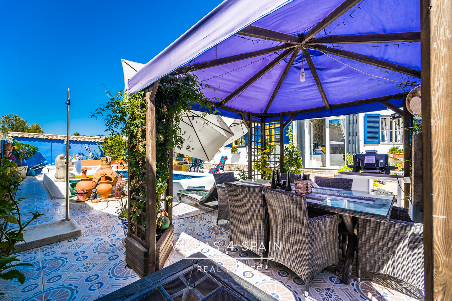 Resale - 4 bedroom 2 bathroom villa with private pool and garden in La Florida - calle venus - Alicante Resale - 4 bedroom 2 bathroom villa with private pool and garden in La Florida - calle venus - Alicante