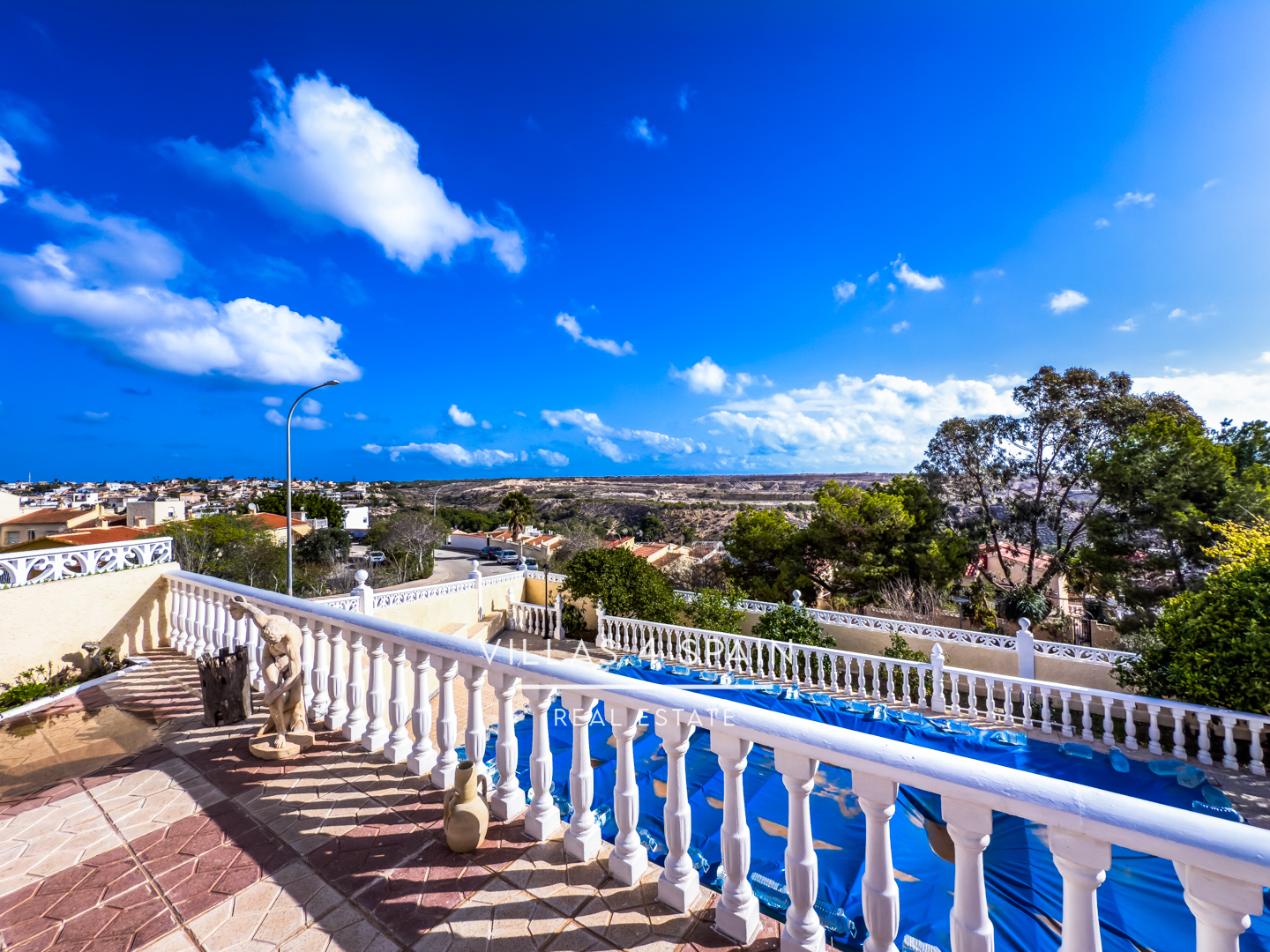 Resale - 4 Bedroom 2 Bathroom villa with private pool and large plot in La Marina - calle alicante - Alicante Resale - 4 Bedroom 2 Bathroom villa with private pool and large plot in La Marina - calle alicante - Alicante