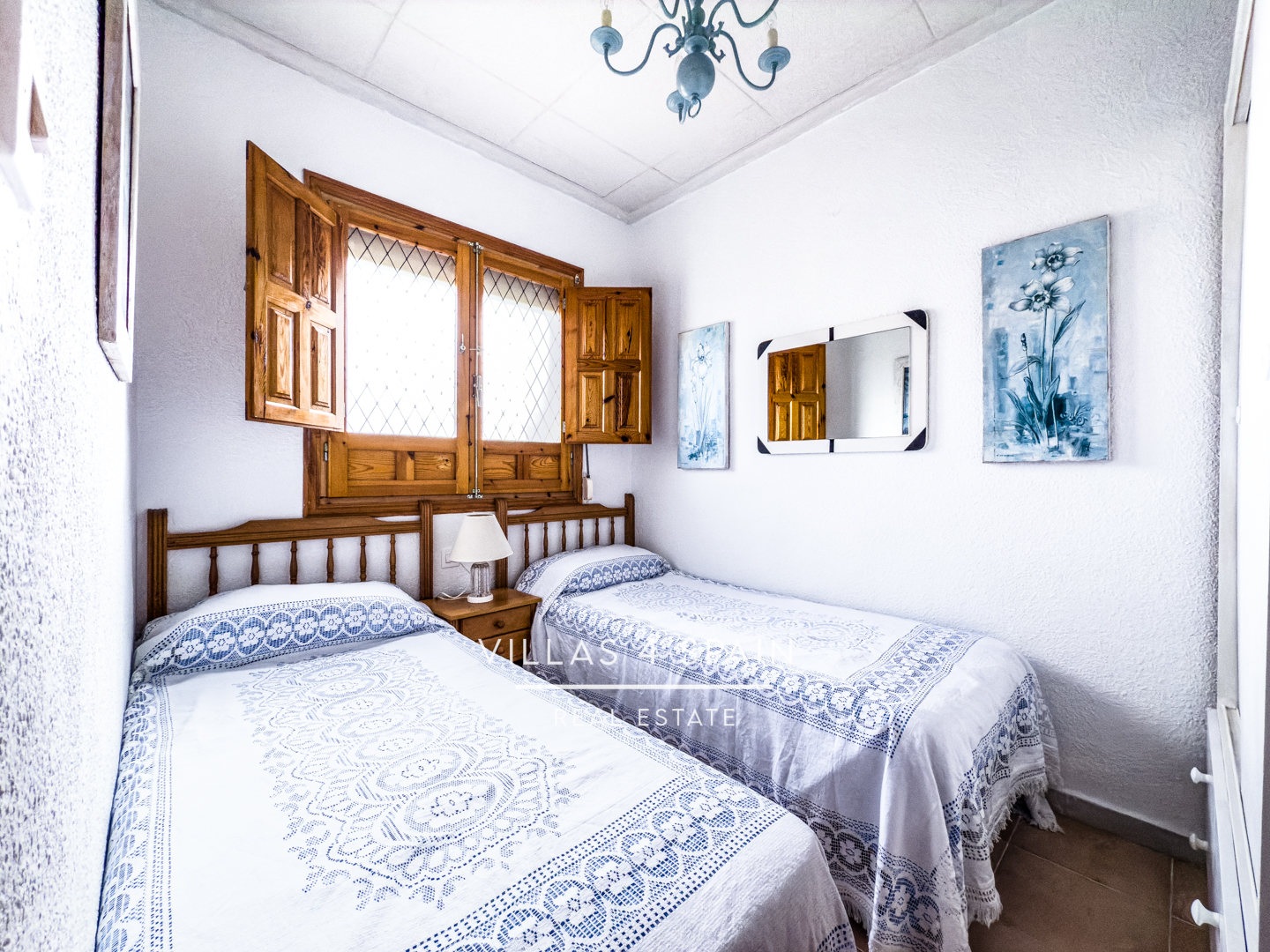 Resale - 4 Bedroom 2 Bathroom villa with private pool and large plot in La Marina - calle alicante - Alicante Resale - 4 Bedroom 2 Bathroom villa with private pool and large plot in La Marina - calle alicante - Alicante