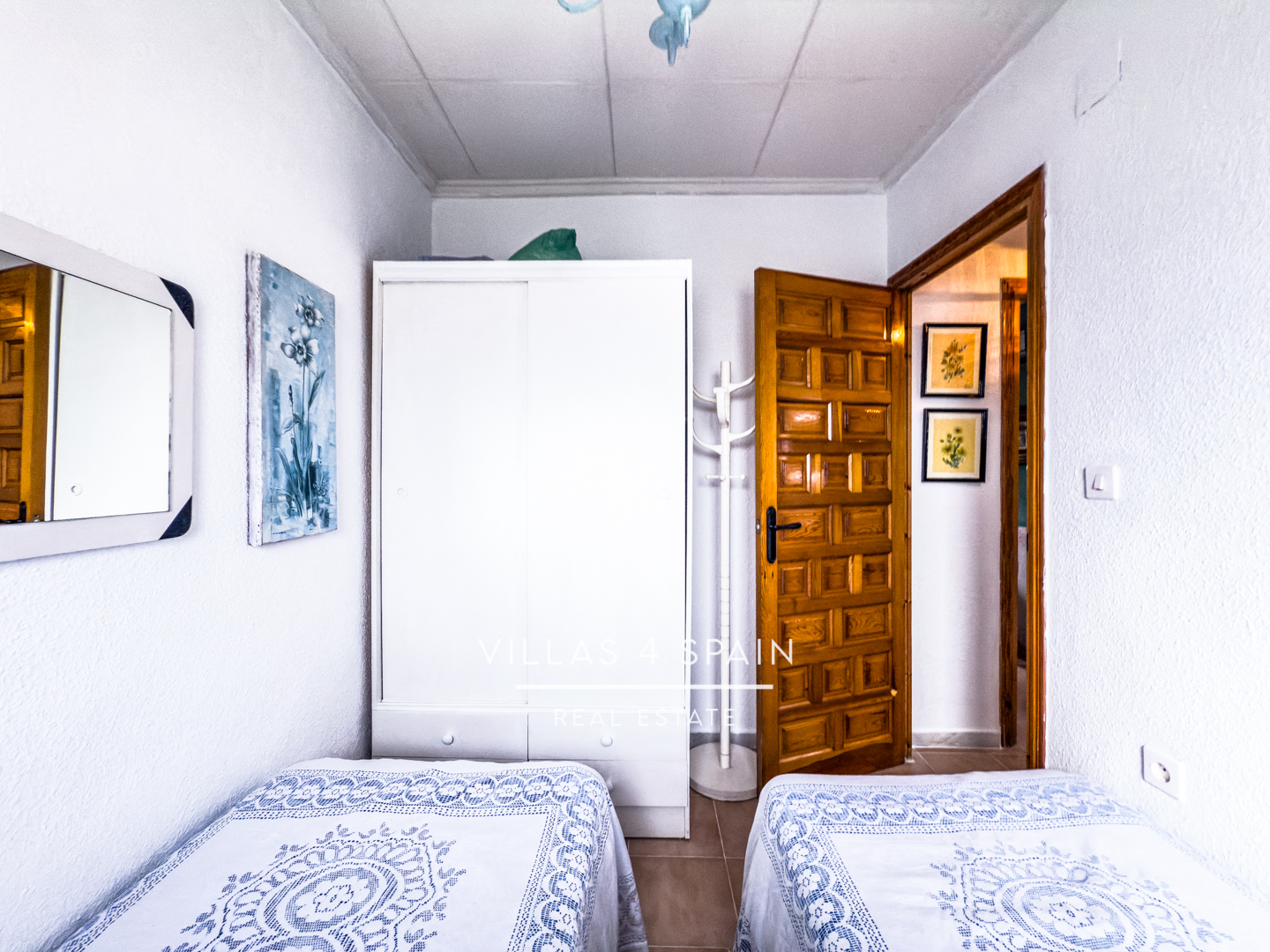 Resale - 4 Bedroom 2 Bathroom villa with private pool and large plot in La Marina - calle alicante - Alicante Resale - 4 Bedroom 2 Bathroom villa with private pool and large plot in La Marina - calle alicante - Alicante