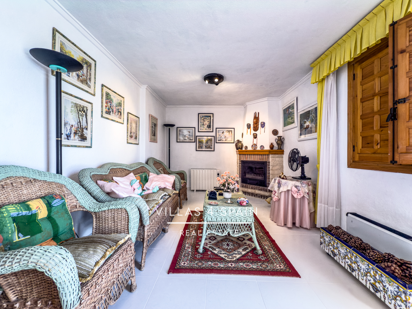 Resale - 4 Bedroom 2 Bathroom villa with private pool and large plot in La Marina - calle alicante - Alicante Resale - 4 Bedroom 2 Bathroom villa with private pool and large plot in La Marina - calle alicante - Alicante