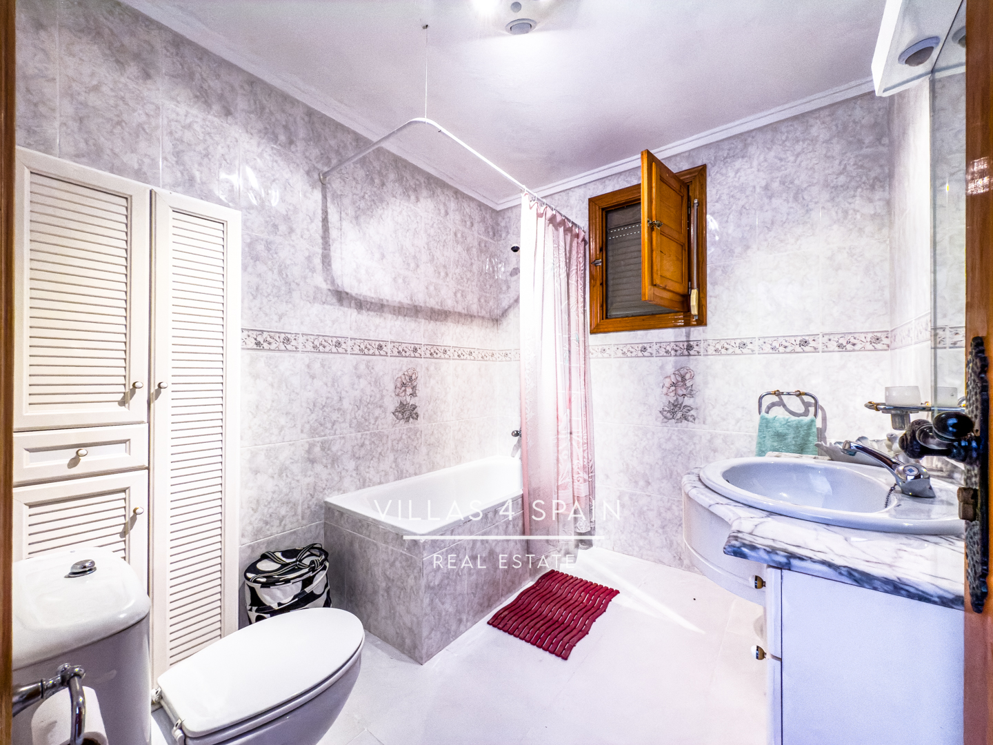 Resale - 4 Bedroom 2 Bathroom villa with private pool and large plot in La Marina - calle alicante - Alicante Resale - 4 Bedroom 2 Bathroom villa with private pool and large plot in La Marina - calle alicante - Alicante