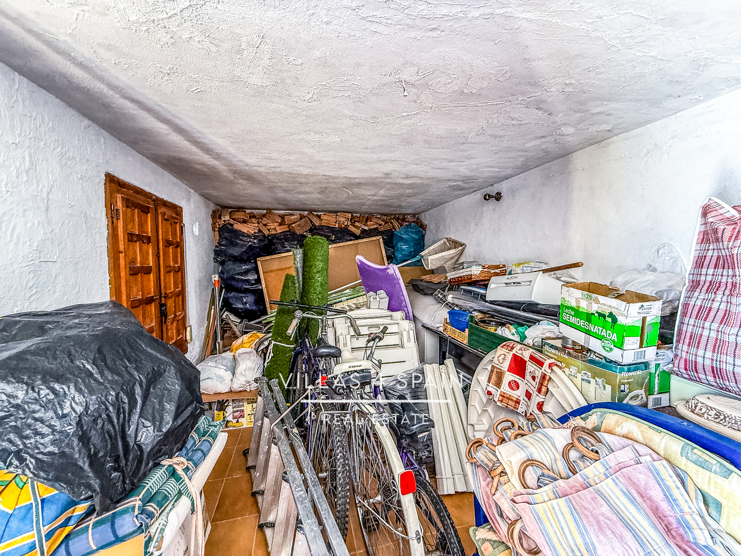 Resale - 4 Bedroom 2 Bathroom villa with private pool and large plot in La Marina - calle alicante - Alicante Resale - 4 Bedroom 2 Bathroom villa with private pool and large plot in La Marina - calle alicante - Alicante