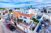 V4S2741, 6 Bed 4 Bath Villa with Private Pool in Villamartin