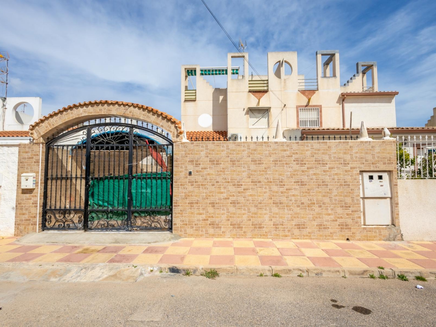 4 Bedroom 2 Bathroom Chalet in Torrevieja