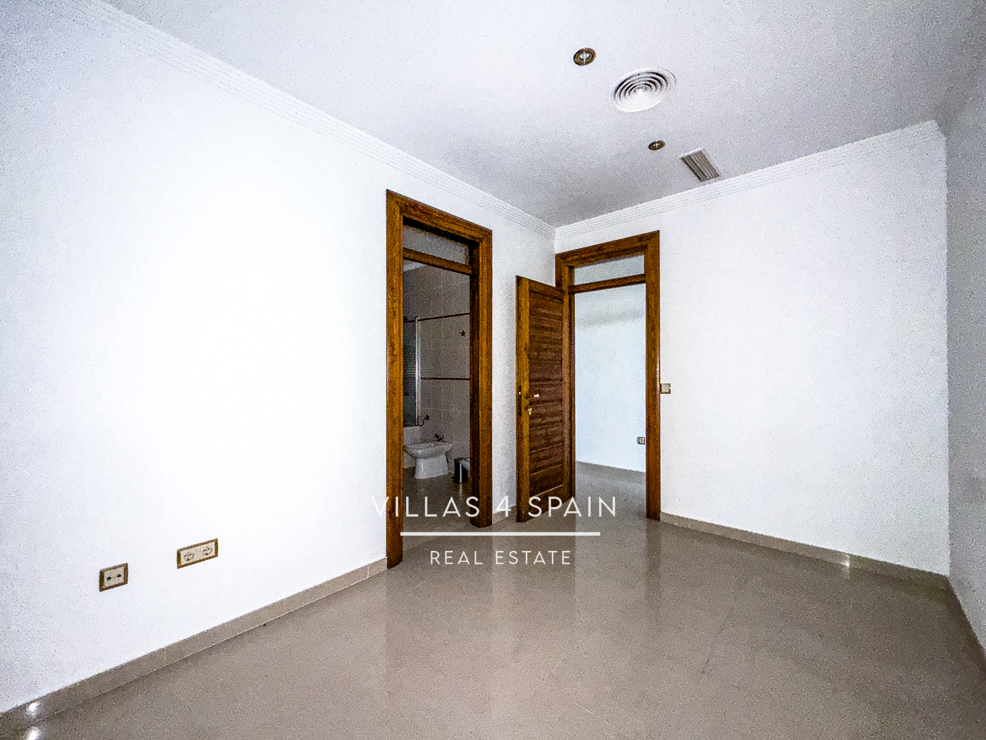 Resale - 9 Bed 7 Bath Villa with Private Pool and large garden in Totana - Cmo de las Piezas Viejas - Murcia Resale - 9 Bed 7 Bath Villa with Private Pool and large garden in Totana - Cmo de las Piezas Viejas - Murcia