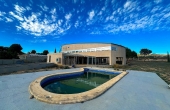 3-11154/2828, 6 Bedroom 4 Bathroom Villa in Yecla