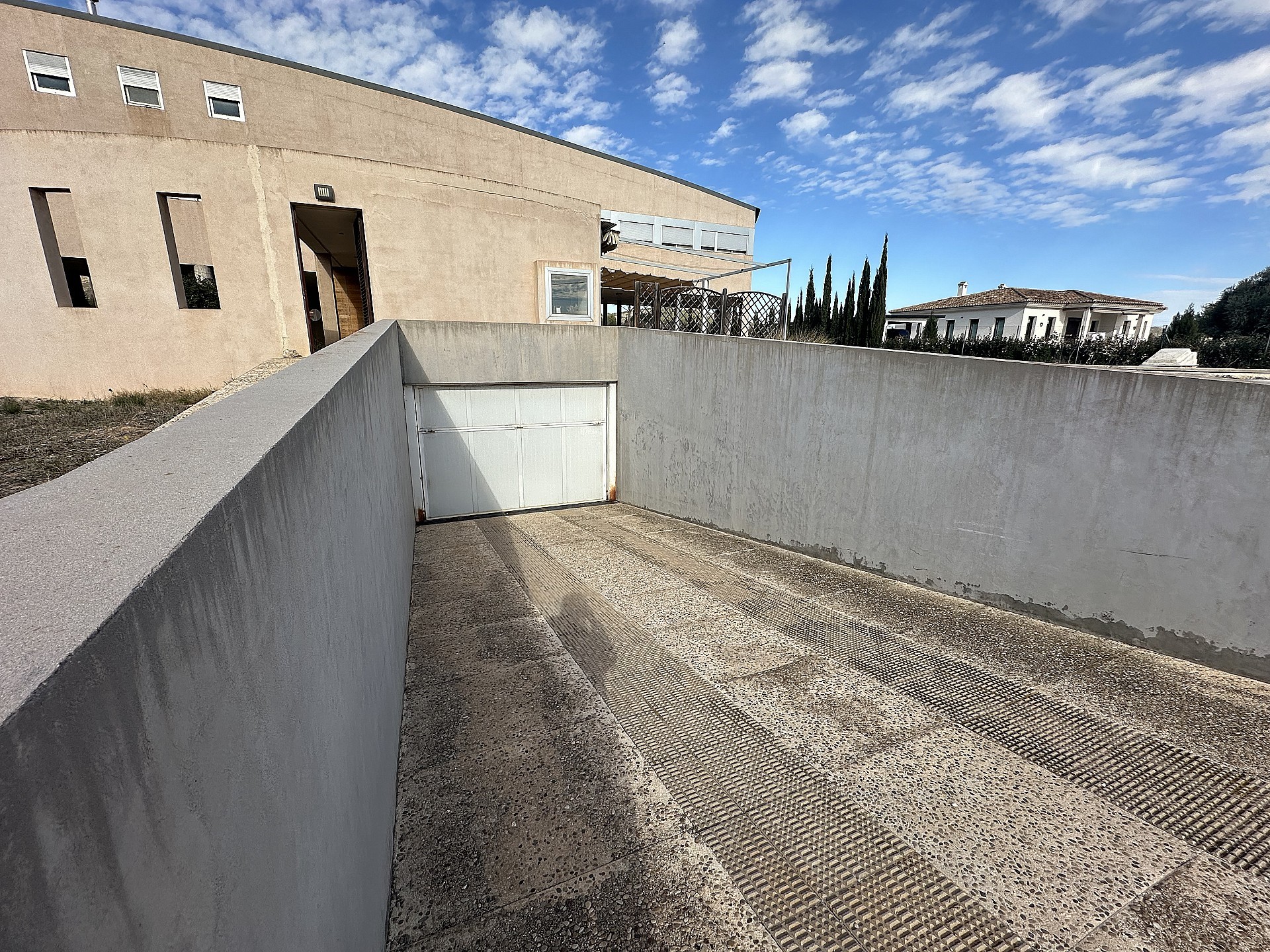 Resale - 6 Bedroom 4 Bathroom Villa in Yecla - - Murcia Resale - 6 Bedroom 4 Bathroom Villa in Yecla - - Murcia