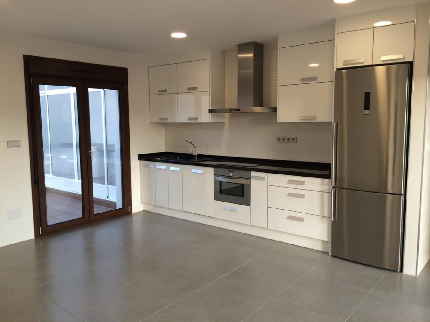 Resale - 3 Bedroom 2 Bathroom Villa in Pinoso - - Alicante Resale - 3 Bedroom 2 Bathroom Villa in Pinoso - - Alicante