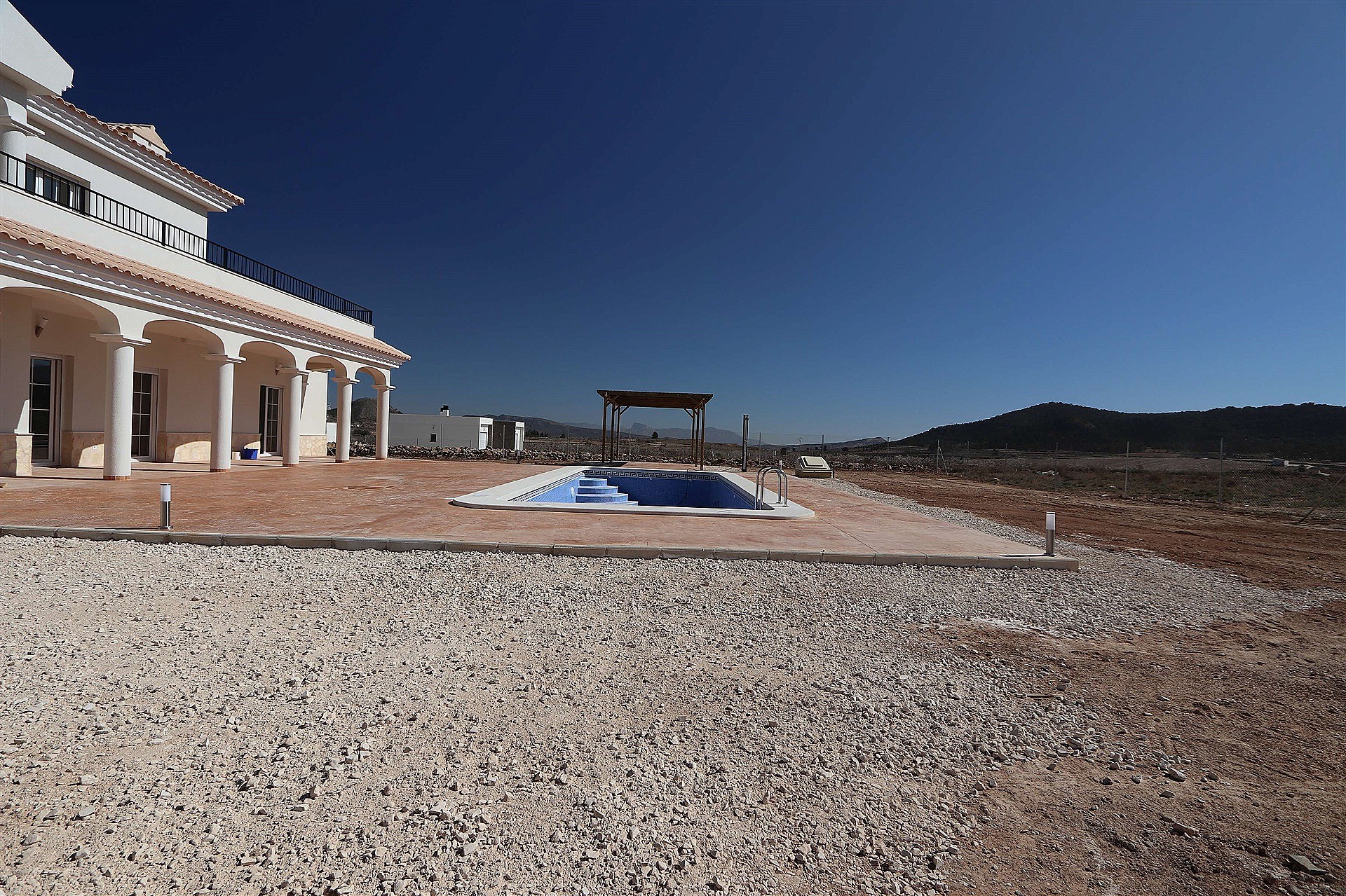 Resale - 4 Bedroom 3 Bathroom Villa in Pinoso - - Alicante Resale - 4 Bedroom 3 Bathroom Villa in Pinoso - - Alicante