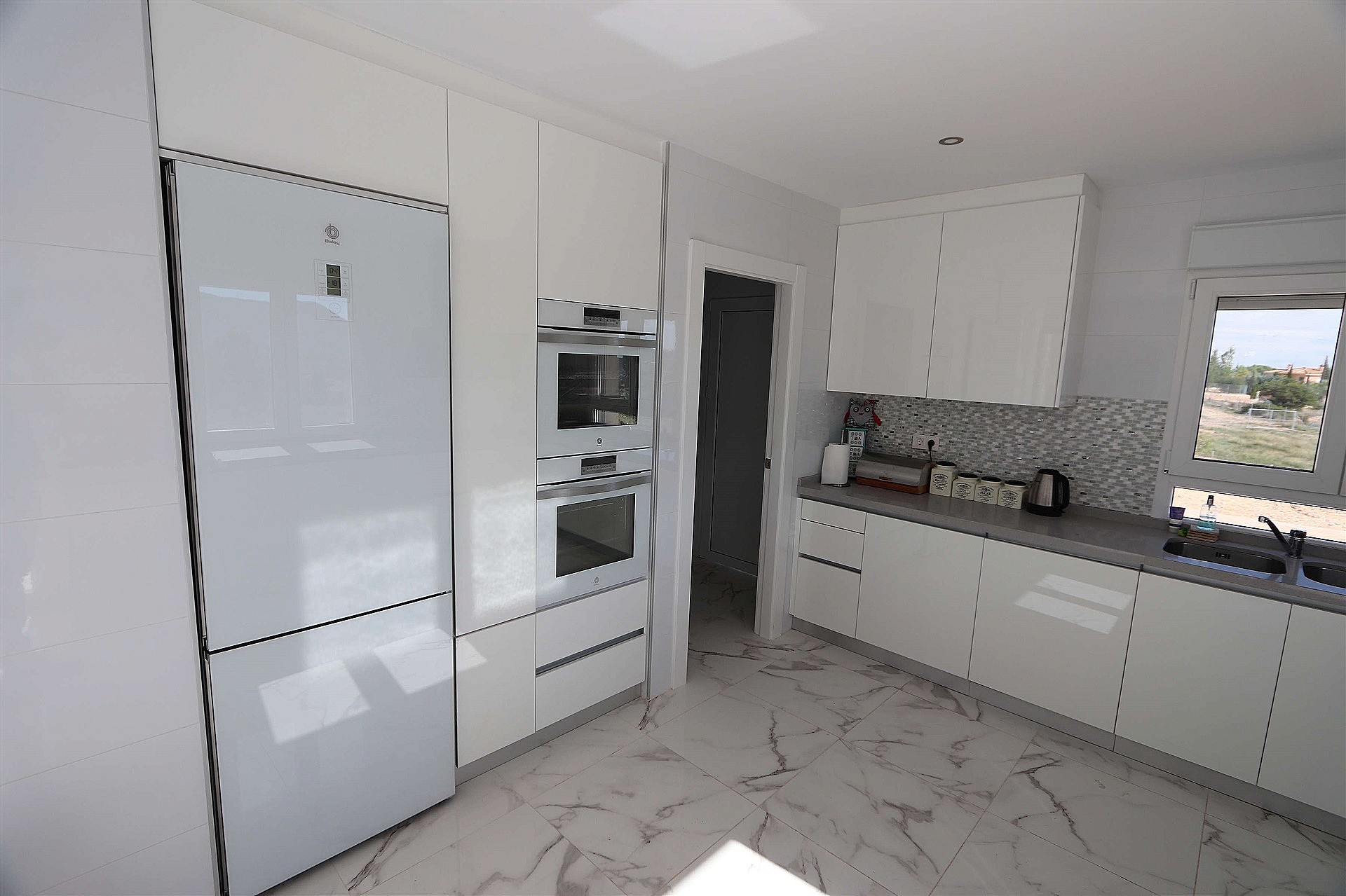 Resale - 4 Bedroom 3 Bathroom Villa in Pinoso - - Alicante Resale - 4 Bedroom 3 Bathroom Villa in Pinoso - - Alicante