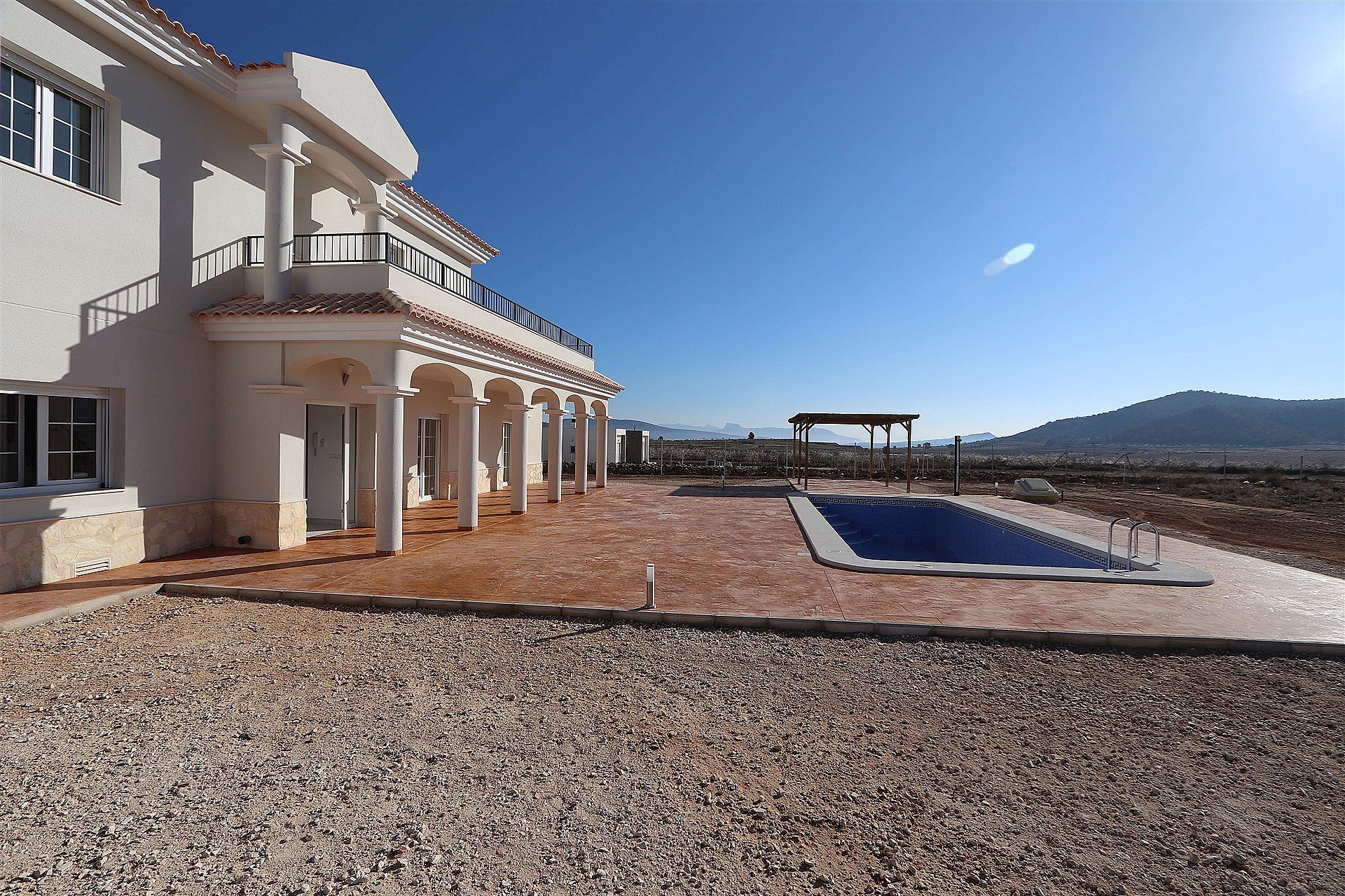 Resale - 4 Bedroom 3 Bathroom Villa in Pinoso - - Alicante Resale - 4 Bedroom 3 Bathroom Villa in Pinoso - - Alicante