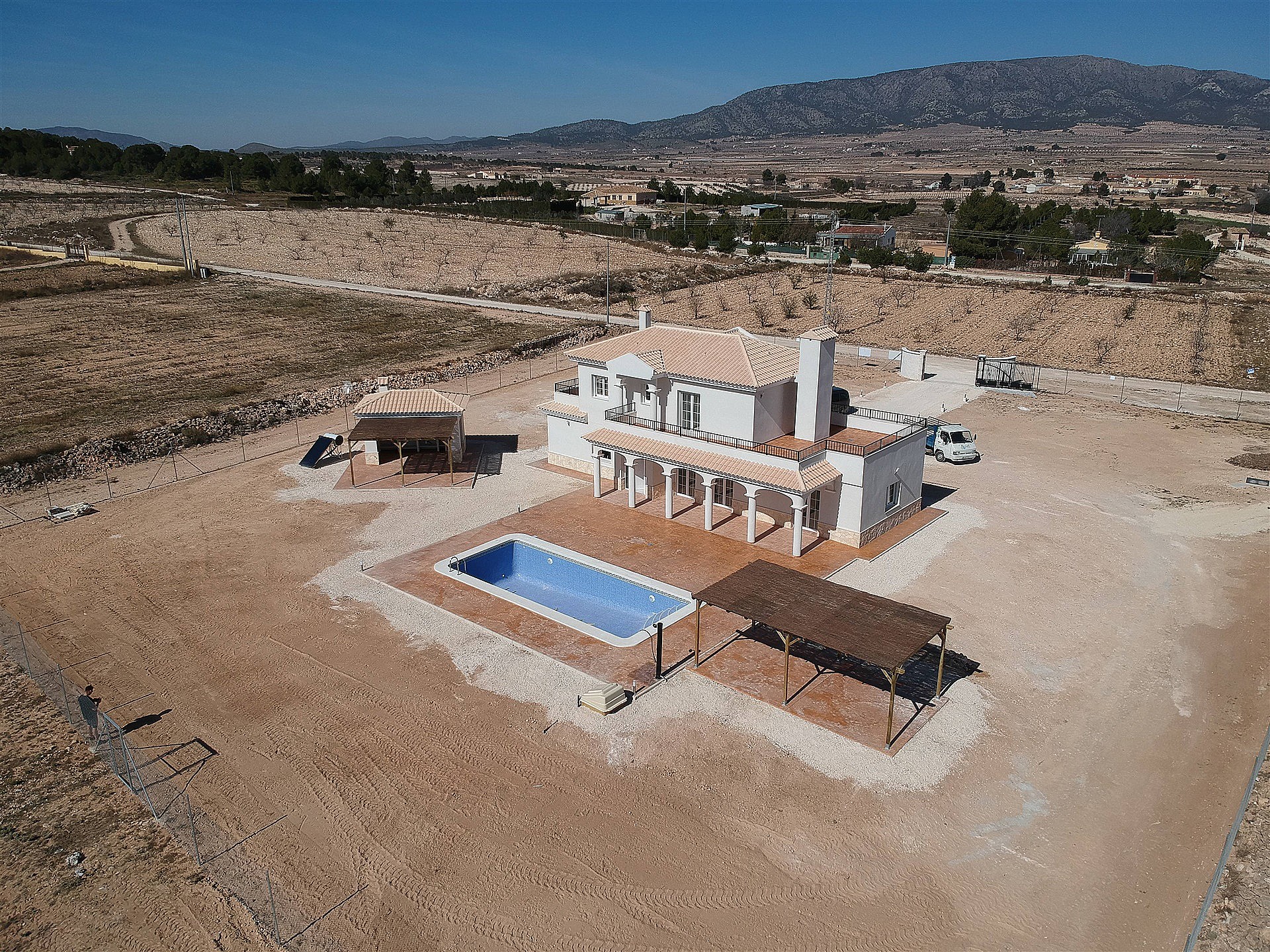 Resale - 4 Bedroom 3 Bathroom Villa in Pinoso - - Alicante Resale - 4 Bedroom 3 Bathroom Villa in Pinoso - - Alicante