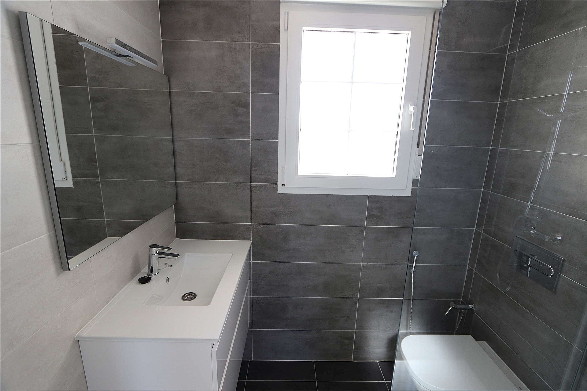 Resale - 4 Bedroom 3 Bathroom Villa in Pinoso - - Alicante Resale - 4 Bedroom 3 Bathroom Villa in Pinoso - - Alicante