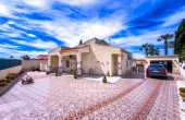 V4S2842, 3 bed 2 bath villa with private pool and garage in la marina