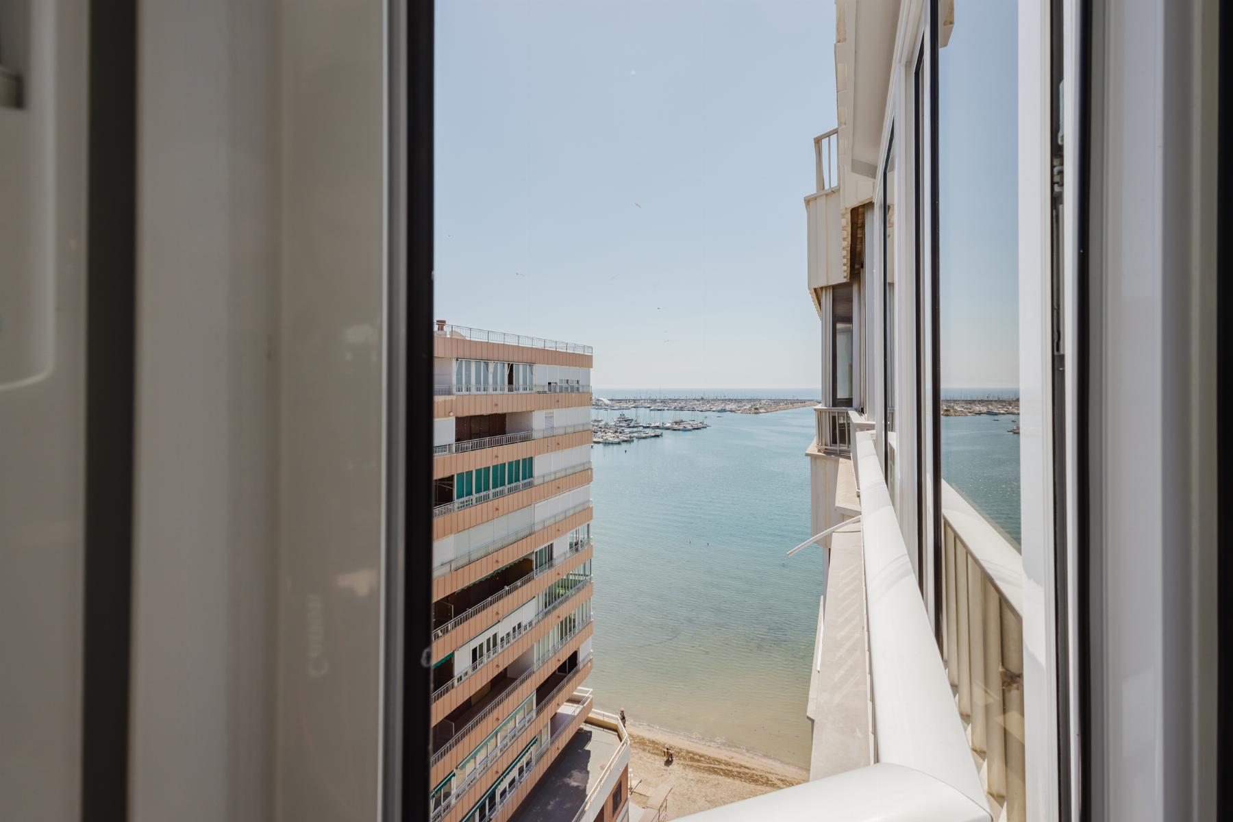 Sold - 3 Bedroom 3 Bathroom Apartamento in Torrevieja - Playa de La Acequion - Alicante Sold - 3 Bedroom 3 Bathroom Apartamento in Torrevieja - Playa de La Acequion - Alicante