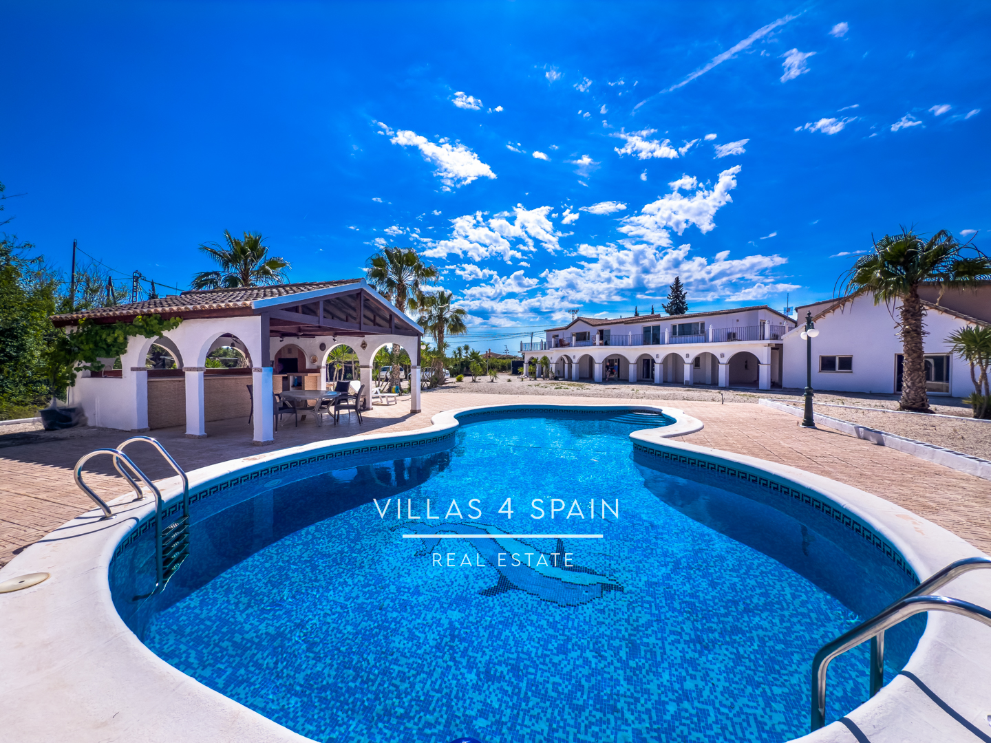 Resale - 12 Bedroom 6 bathroom villa with private pool in crevillente - Partida Ampla - Alicante Resale - 12 Bedroom 6 bathroom villa with private pool in crevillente - Partida Ampla - Alicante