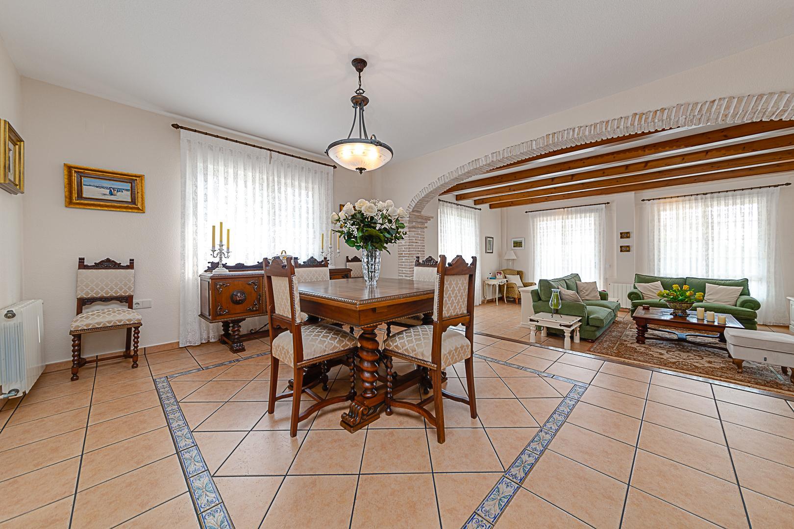 Sold - 5 Bedroom 3 Bathroom Chalet in Torrevieja - La Veleta - Alicante Sold - 5 Bedroom 3 Bathroom Chalet in Torrevieja - La Veleta - Alicante