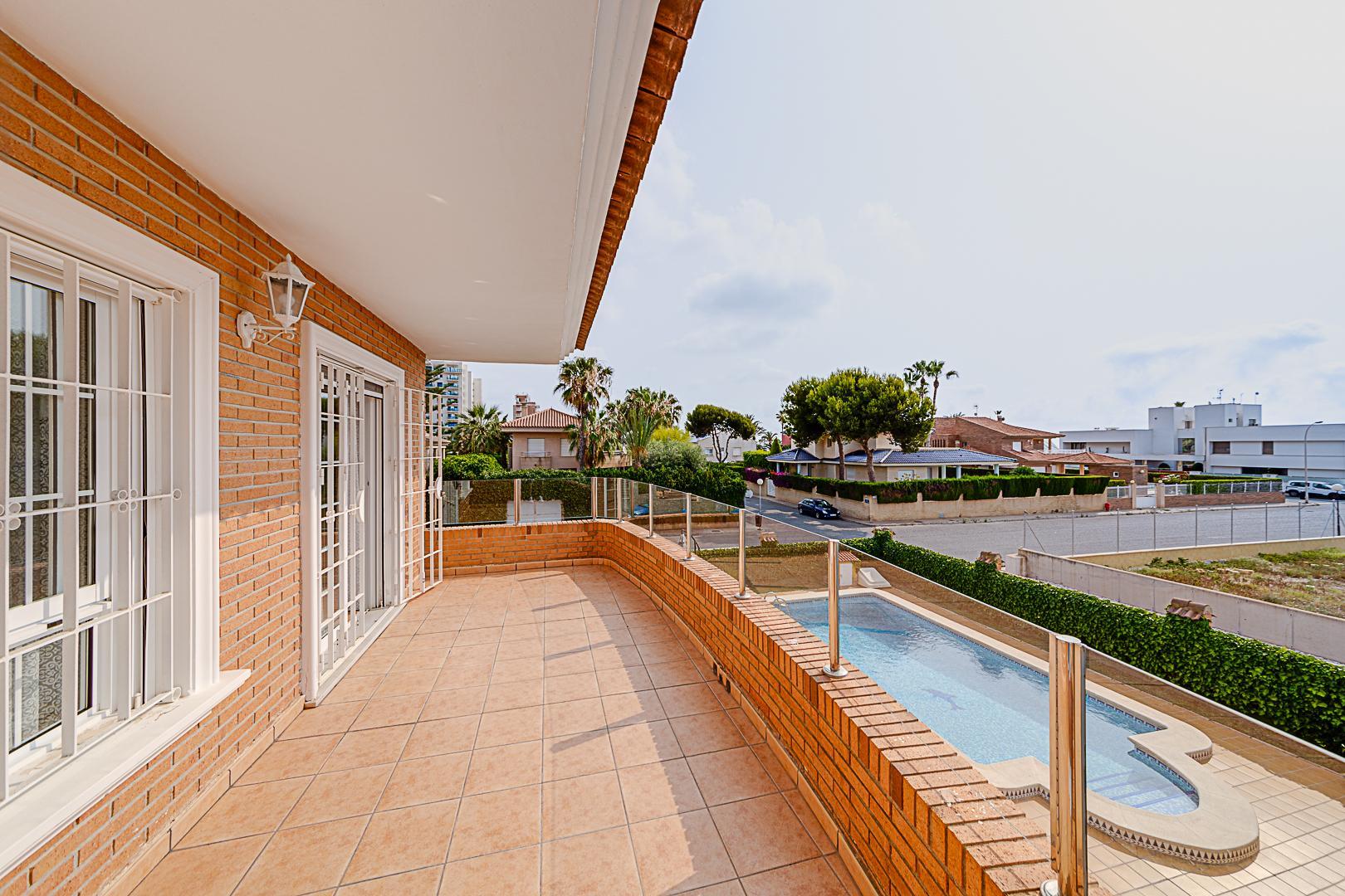 Sold - 5 Bedroom 3 Bathroom Chalet in Torrevieja - La Veleta - Alicante Sold - 5 Bedroom 3 Bathroom Chalet in Torrevieja - La Veleta - Alicante