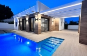 5--2135/2944, 3 Bedroom 3 Bathroom Chalet in Orihuela Costa