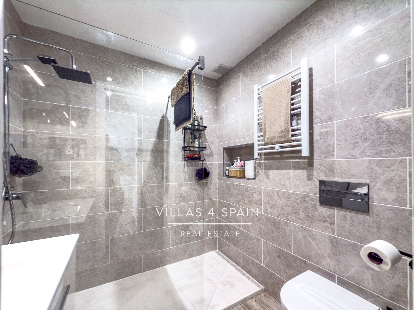 Sold - 2 Bedroom 1 bathroom Fully Renovated Town house with front garden in Torrevieja, San Luis - calle Zarauz - Alicante Sold - 2 Bedroom 1 bathroom Fully Renovated Town house with front garden in Torrevieja, San Luis - calle Zarauz - Alicante