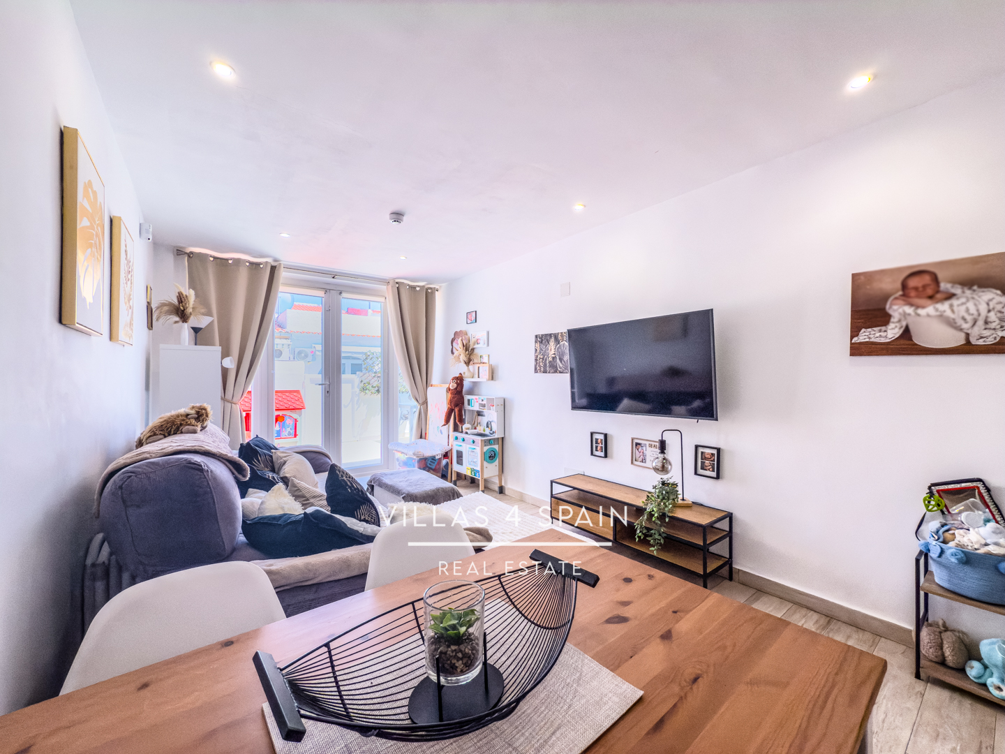 Sold - 2 Bedroom 1 bathroom Fully Renovated Town house with front garden in Torrevieja, San Luis - calle Zarauz - Alicante Sold - 2 Bedroom 1 bathroom Fully Renovated Town house with front garden in Torrevieja, San Luis - calle Zarauz - Alicante