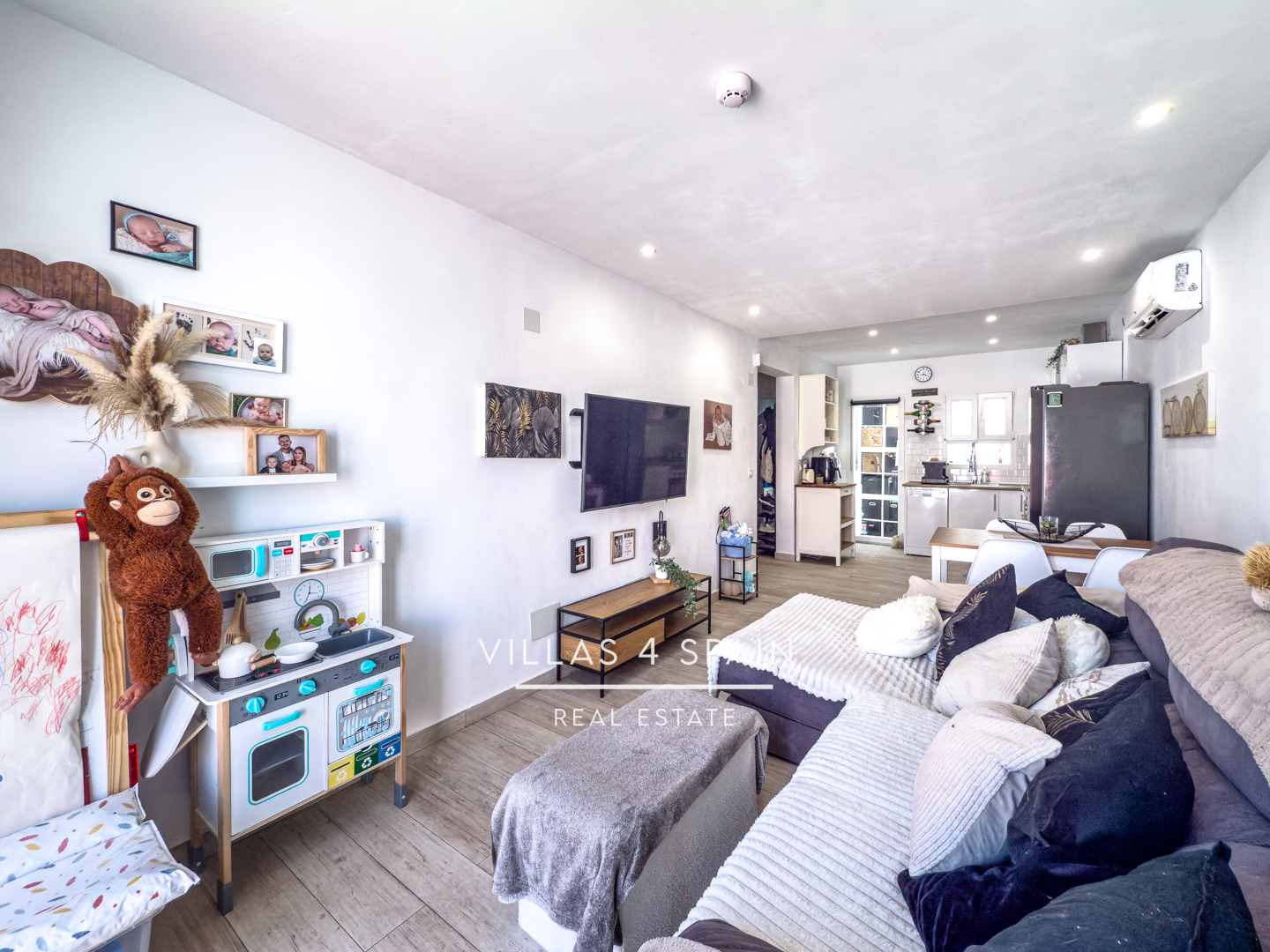Sold - 2 Bedroom 1 bathroom Fully Renovated Town house with front garden in Torrevieja, San Luis - calle Zarauz - Alicante Sold - 2 Bedroom 1 bathroom Fully Renovated Town house with front garden in Torrevieja, San Luis - calle Zarauz - Alicante