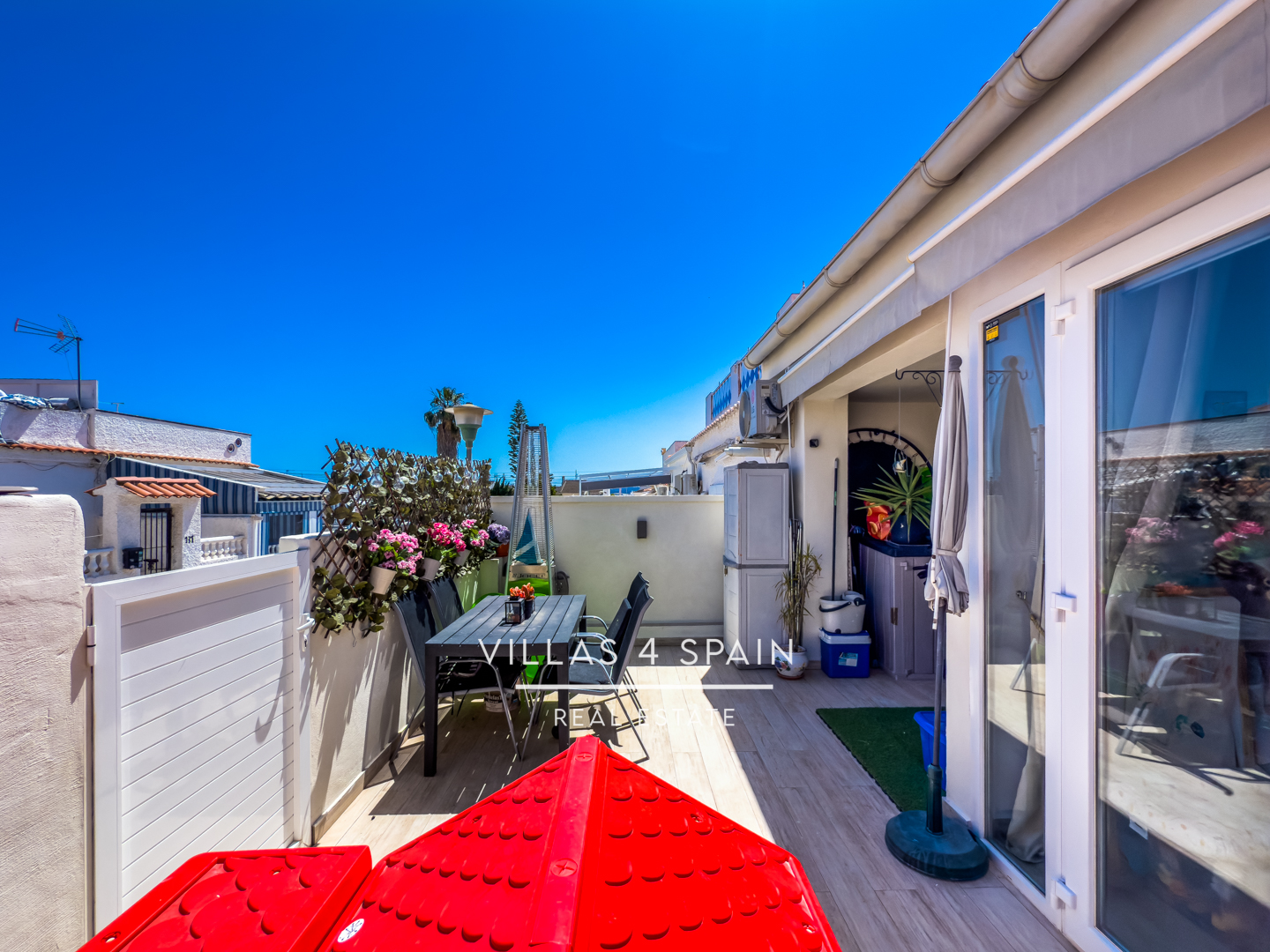 Sold - 2 Bedroom 1 bathroom Fully Renovated Town house with front garden in Torrevieja, San Luis - calle Zarauz - Alicante Sold - 2 Bedroom 1 bathroom Fully Renovated Town house with front garden in Torrevieja, San Luis - calle Zarauz - Alicante