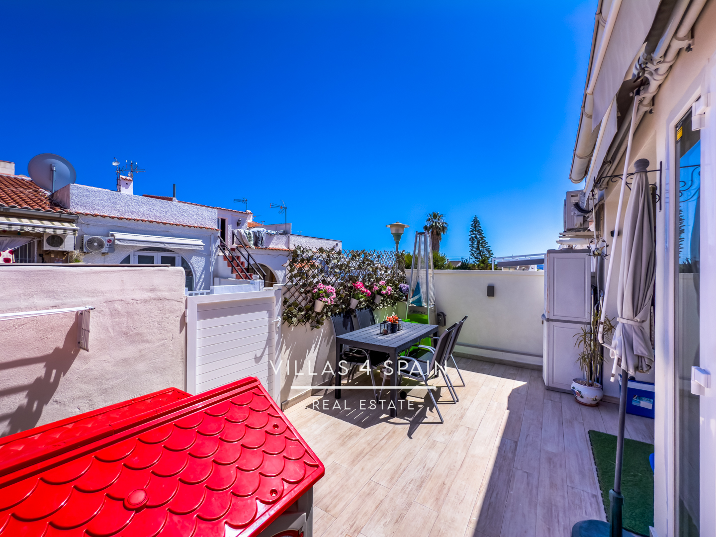 Sold - 2 Bedroom 1 bathroom Fully Renovated Town house with front garden in Torrevieja, San Luis - calle Zarauz - Alicante Sold - 2 Bedroom 1 bathroom Fully Renovated Town house with front garden in Torrevieja, San Luis - calle Zarauz - Alicante