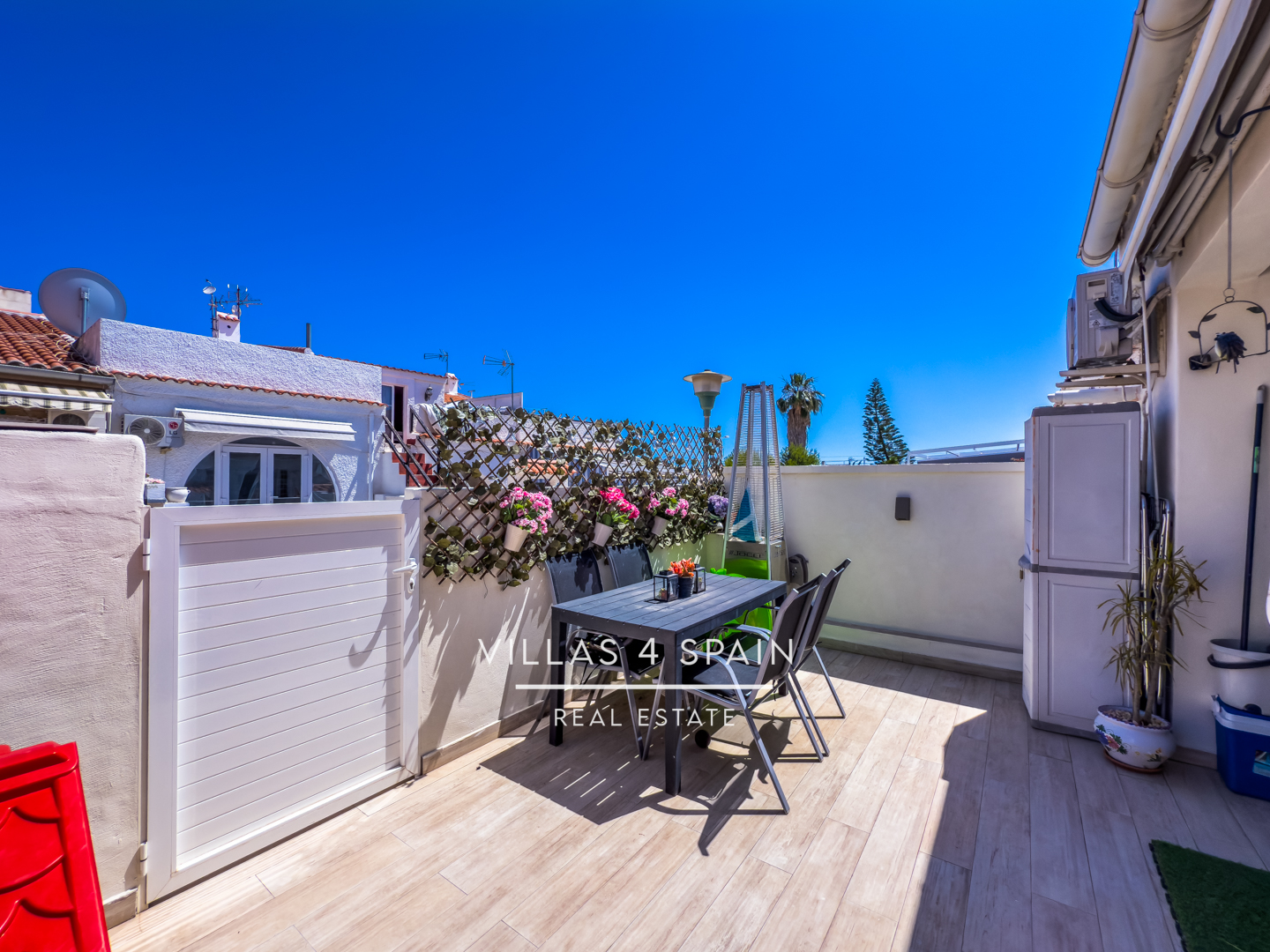 Sold - 2 Bedroom 1 bathroom Fully Renovated Town house with front garden in Torrevieja, San Luis - calle Zarauz - Alicante Sold - 2 Bedroom 1 bathroom Fully Renovated Town house with front garden in Torrevieja, San Luis - calle Zarauz - Alicante