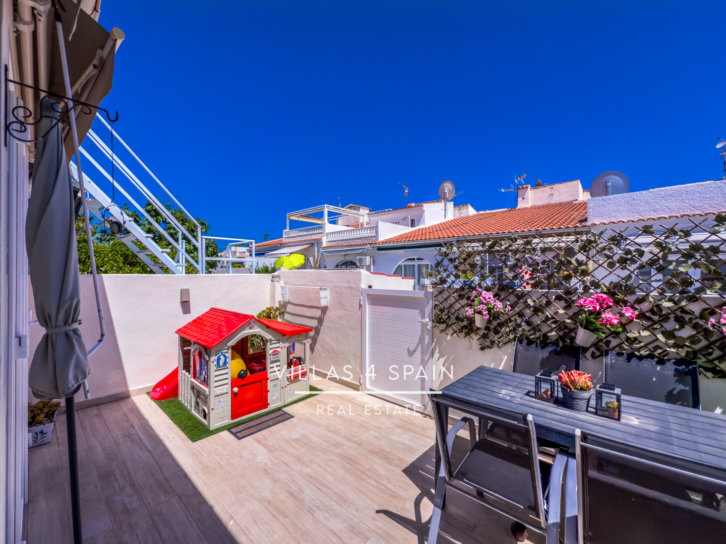 Sold - 2 Bedroom 1 bathroom Fully Renovated Town house with front garden in Torrevieja, San Luis - calle Zarauz - Alicante Sold - 2 Bedroom 1 bathroom Fully Renovated Town house with front garden in Torrevieja, San Luis - calle Zarauz - Alicante