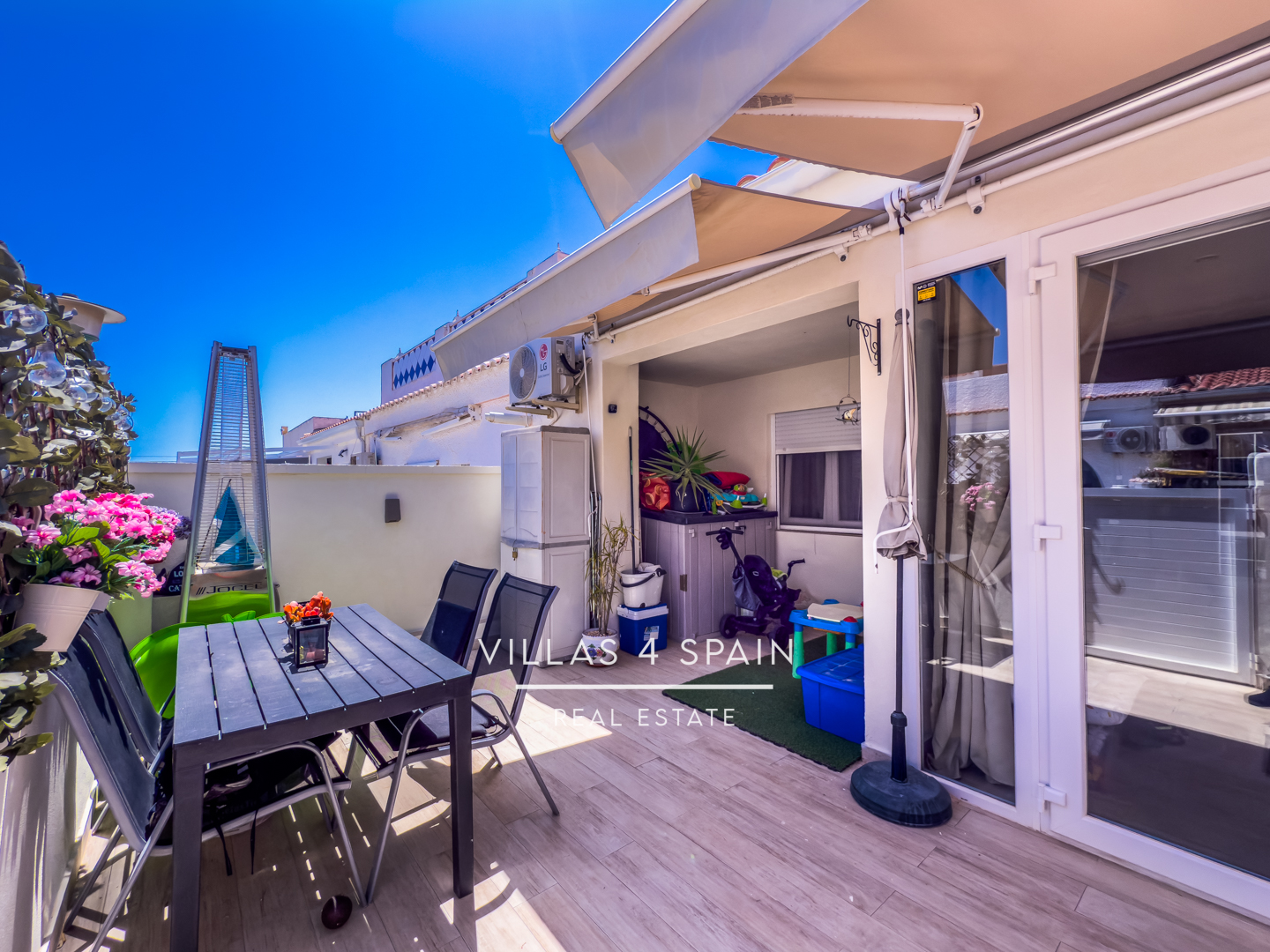 Sold - 2 Bedroom 1 bathroom Fully Renovated Town house with front garden in Torrevieja, San Luis - calle Zarauz - Alicante Sold - 2 Bedroom 1 bathroom Fully Renovated Town house with front garden in Torrevieja, San Luis - calle Zarauz - Alicante