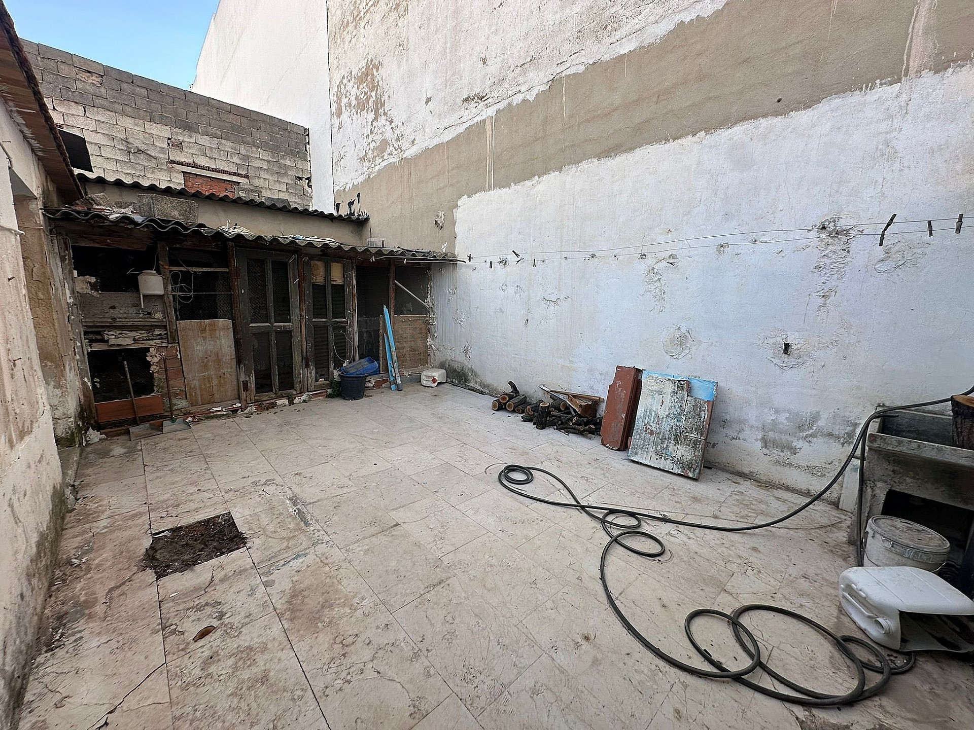 Resale - 3 Bedroom 2 Bathroom Townhouse in Pinoso - - Alicante Resale - 3 Bedroom 2 Bathroom Townhouse in Pinoso - - Alicante