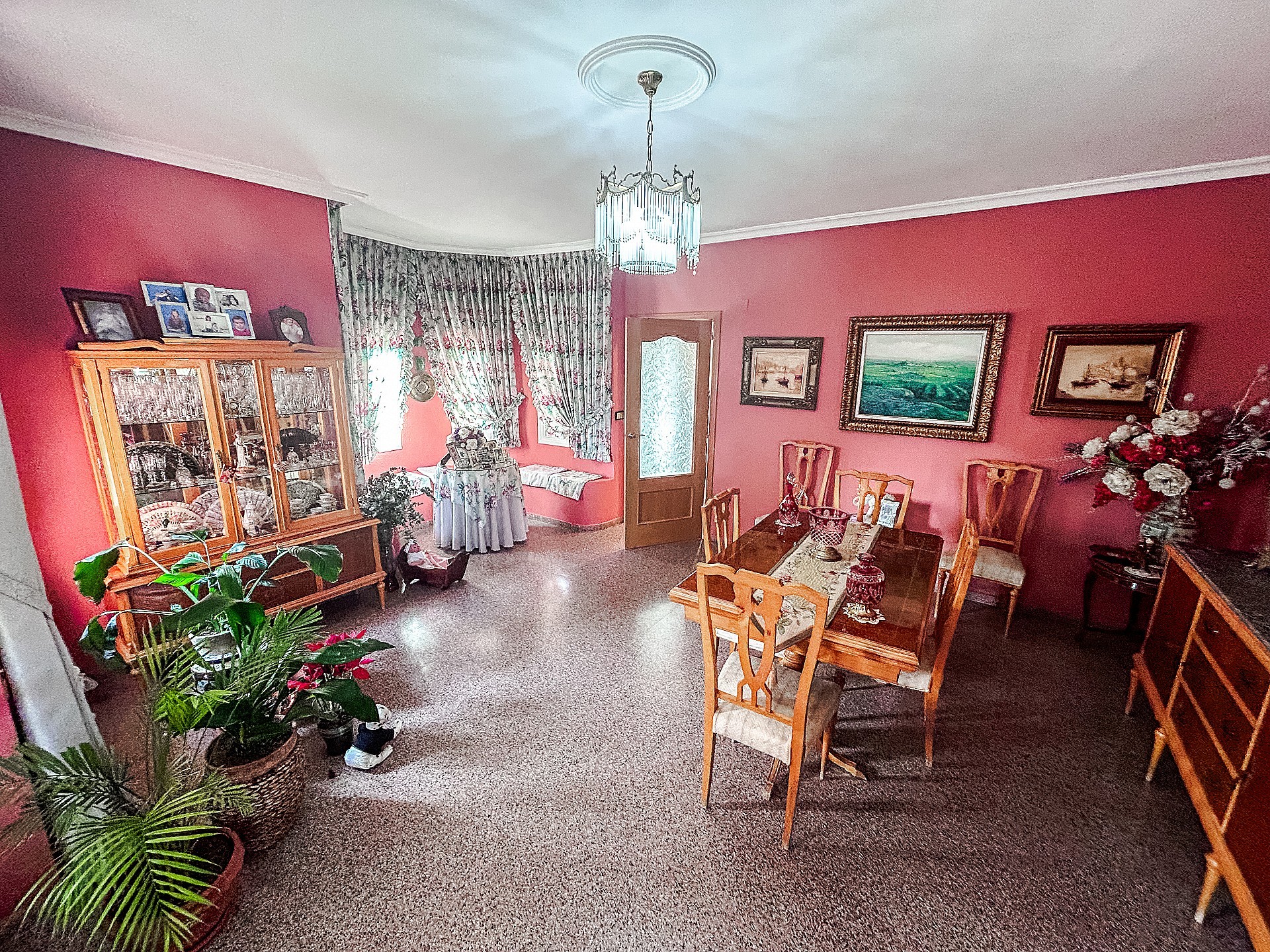 Resale - 7 Bedroom 3 Bathroom Villa in Onil - - Alicante Resale - 7 Bedroom 3 Bathroom Villa in Onil - - Alicante