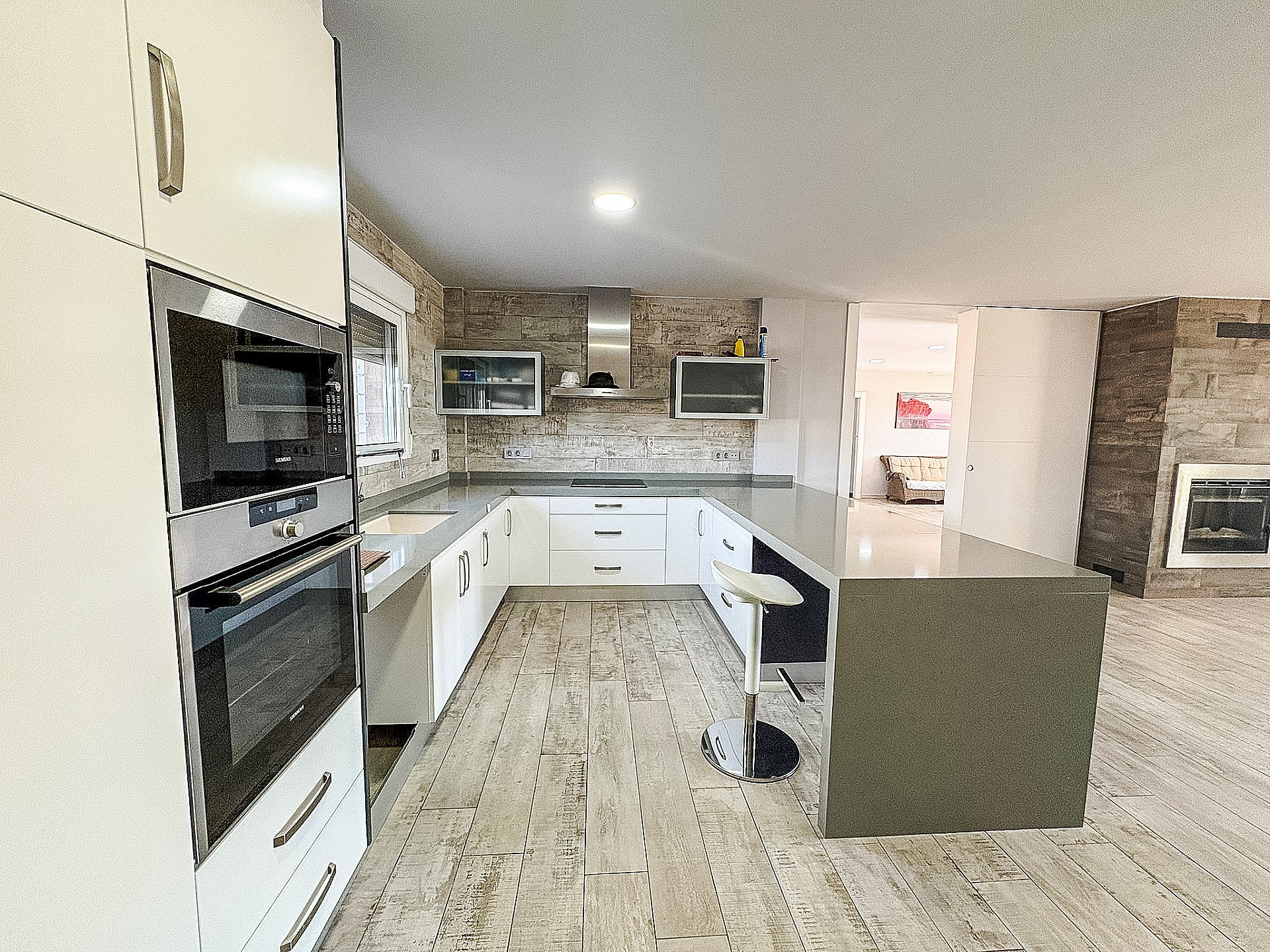 Resale - 8 Bedroom 7 Bathroom Villa in Crevillente - - Alicante Resale - 8 Bedroom 7 Bathroom Villa in Crevillente - - Alicante