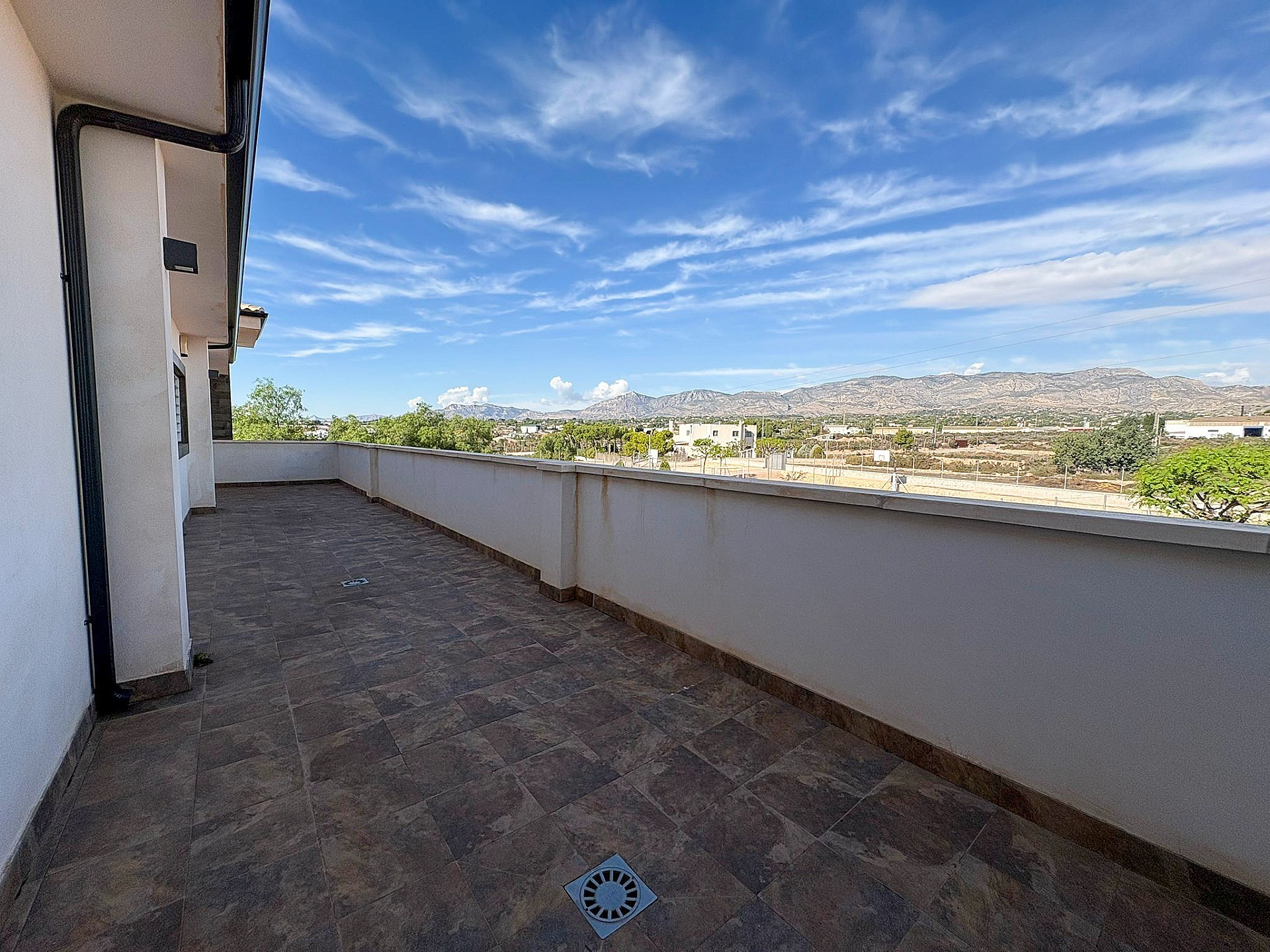 Resale - 8 Bedroom 7 Bathroom Villa in Crevillente - - Alicante Resale - 8 Bedroom 7 Bathroom Villa in Crevillente - - Alicante