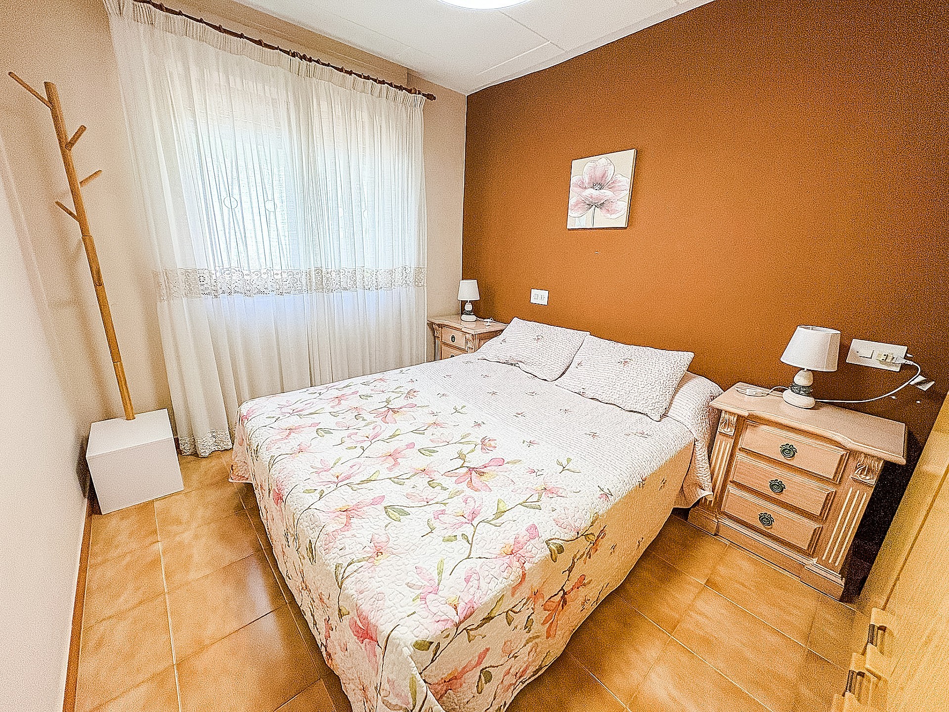 Resale - 4 Bedroom 2 Bathroom Villa in Petrer - - Alicante Resale - 4 Bedroom 2 Bathroom Villa in Petrer - - Alicante