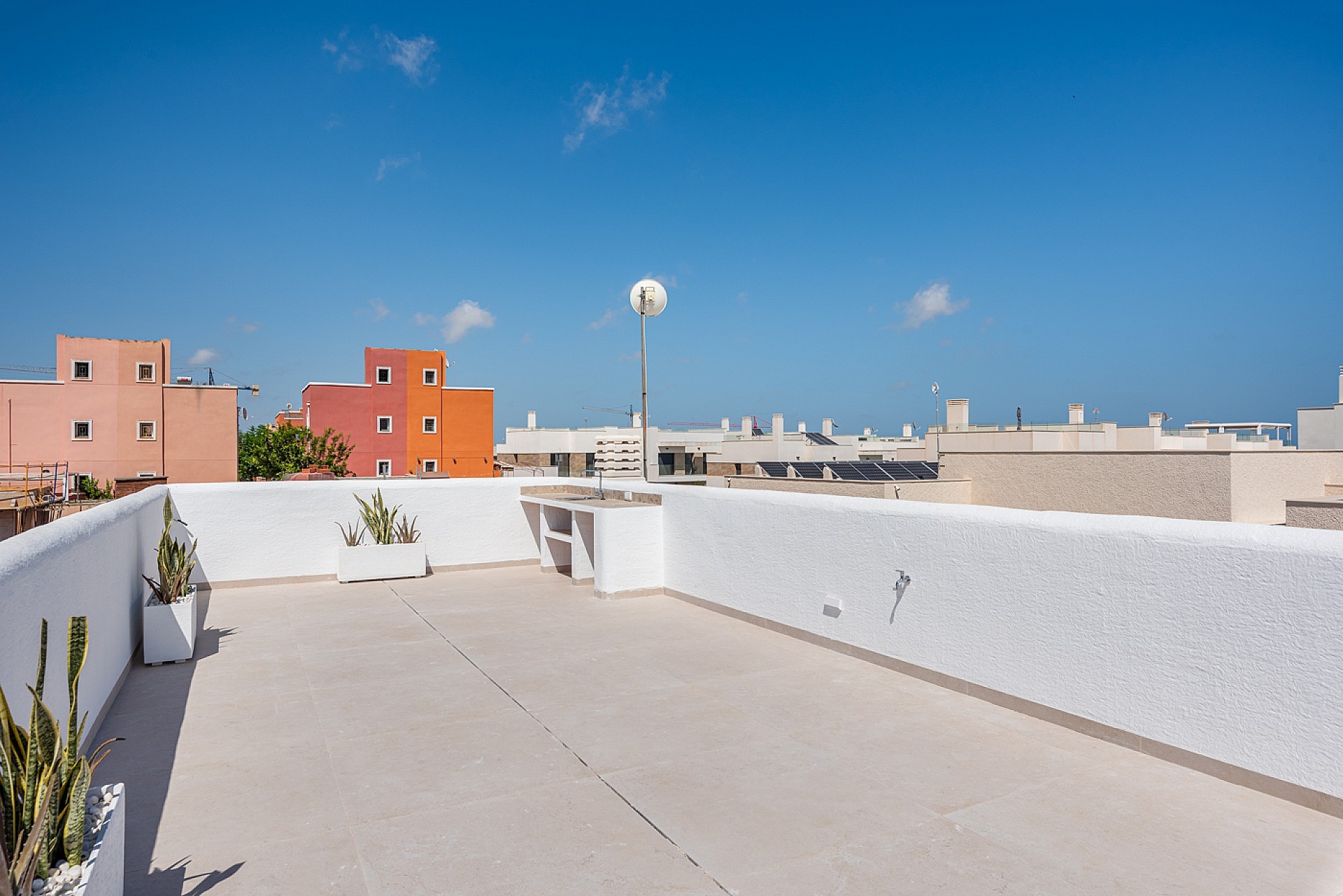Resale - 3 Bedroom 2 Bathroom Villa in Benijófar - - Alicante Resale - 3 Bedroom 2 Bathroom Villa in Benijófar - - Alicante