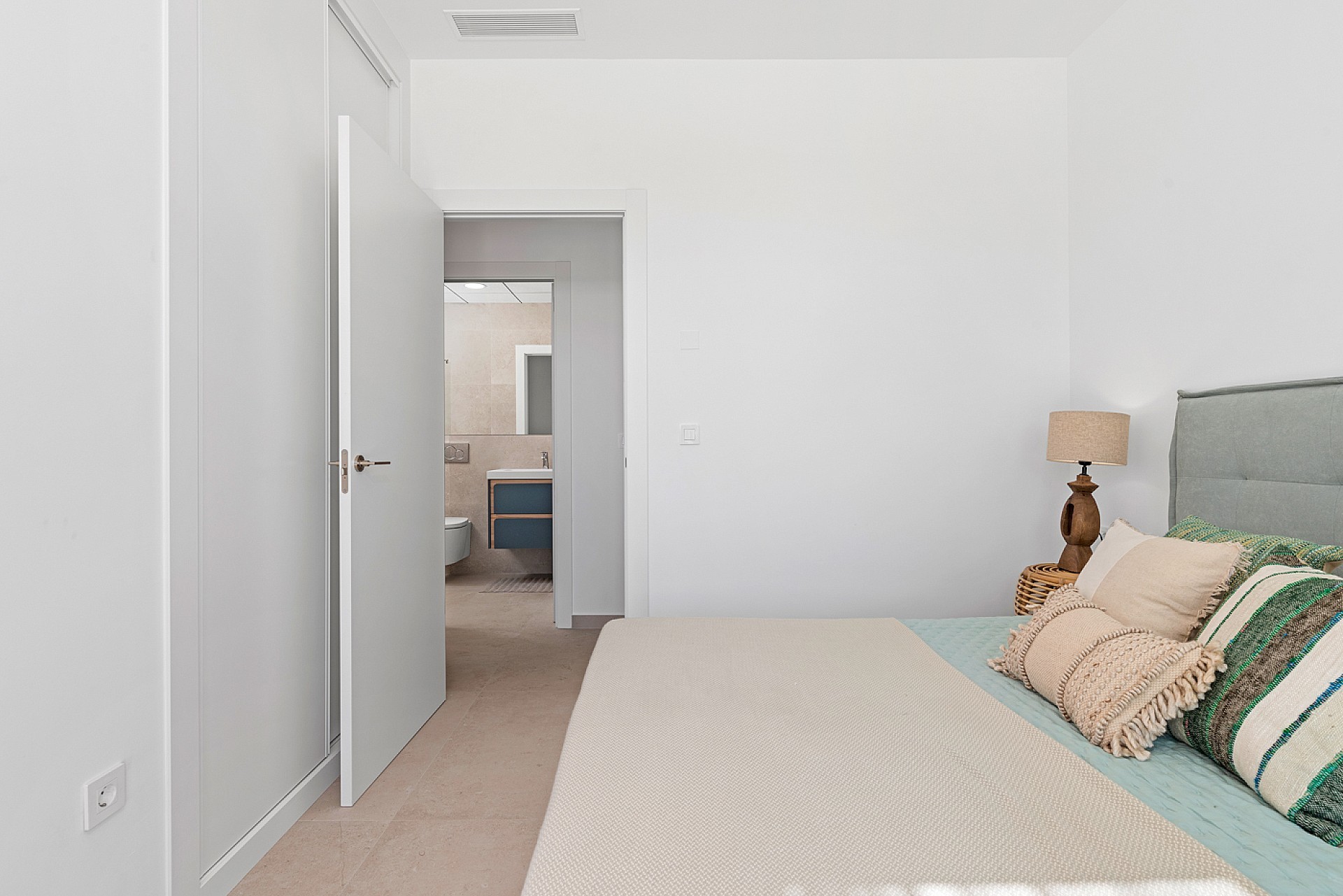 Resale - 3 Bedroom 2 Bathroom Villa in Benijófar - - Alicante Resale - 3 Bedroom 2 Bathroom Villa in Benijófar - - Alicante