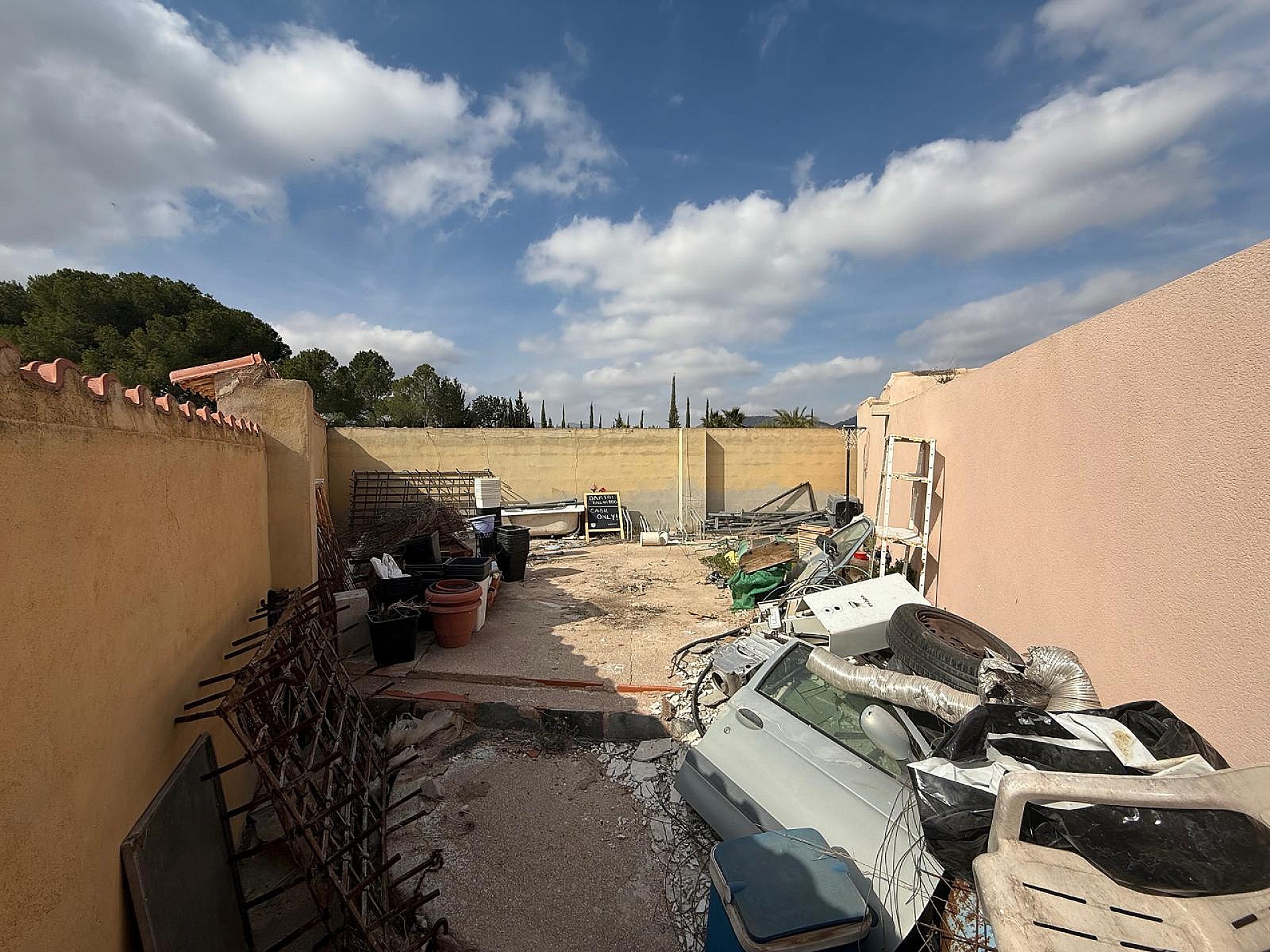 Sold - 8 Bedroom 4 Bathroom Villa in La Romana - - Alicante Sold - 8 Bedroom 4 Bathroom Villa in La Romana - - Alicante