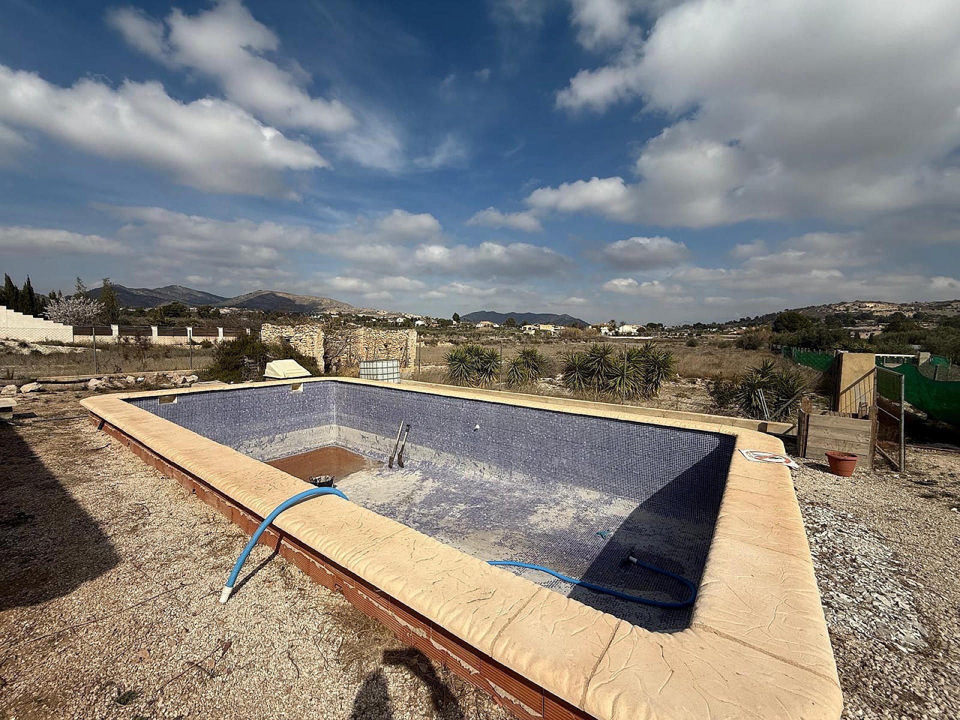 Sold - 8 Bedroom 4 Bathroom Villa in La Romana - - Alicante Sold - 8 Bedroom 4 Bathroom Villa in La Romana - - Alicante