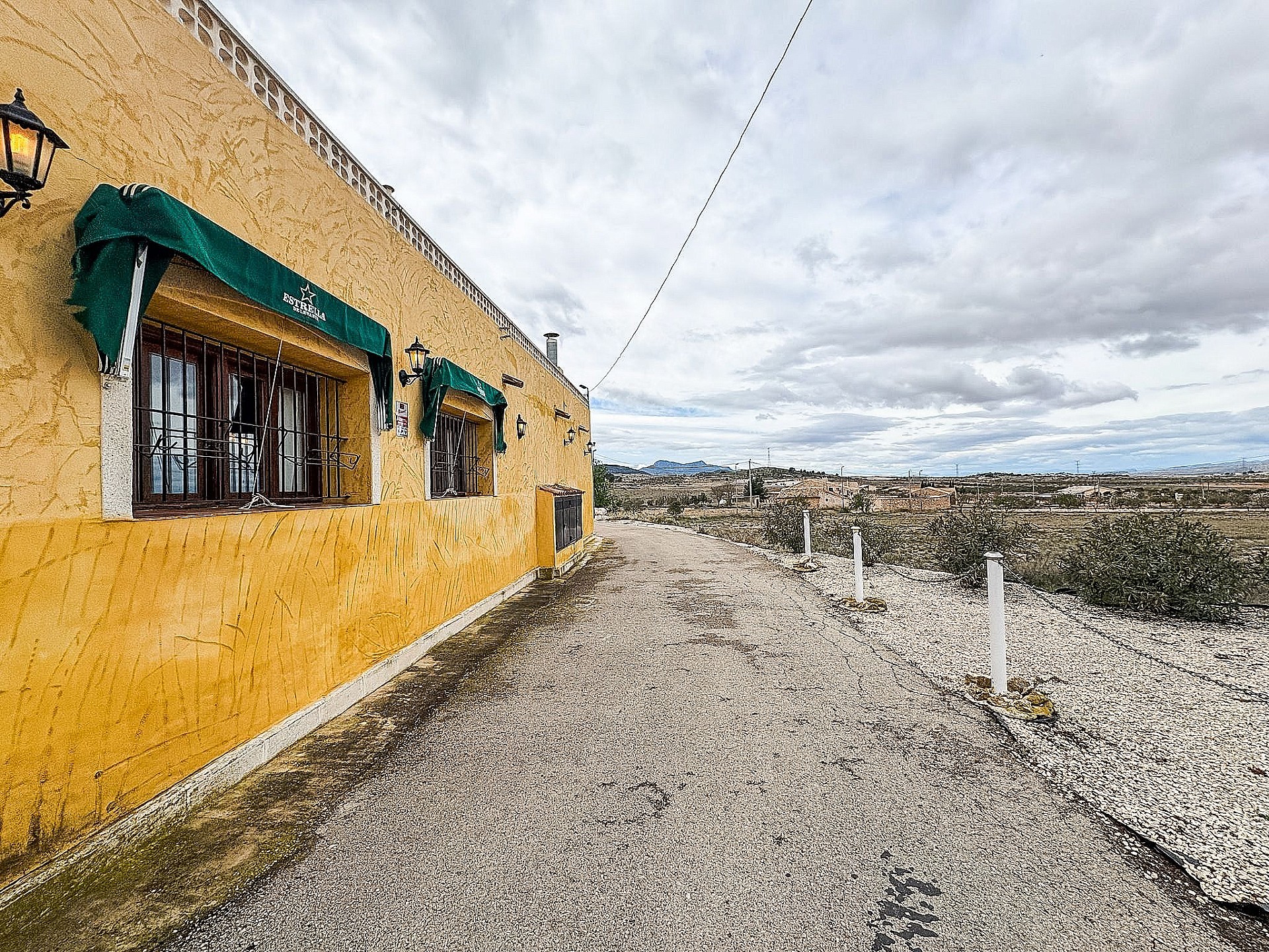Resale - 7 Bedroom 5 Bathroom Village house in Cañada del Trigo - - Murcia Resale - 7 Bedroom 5 Bathroom Village house in Cañada del Trigo - - Murcia
