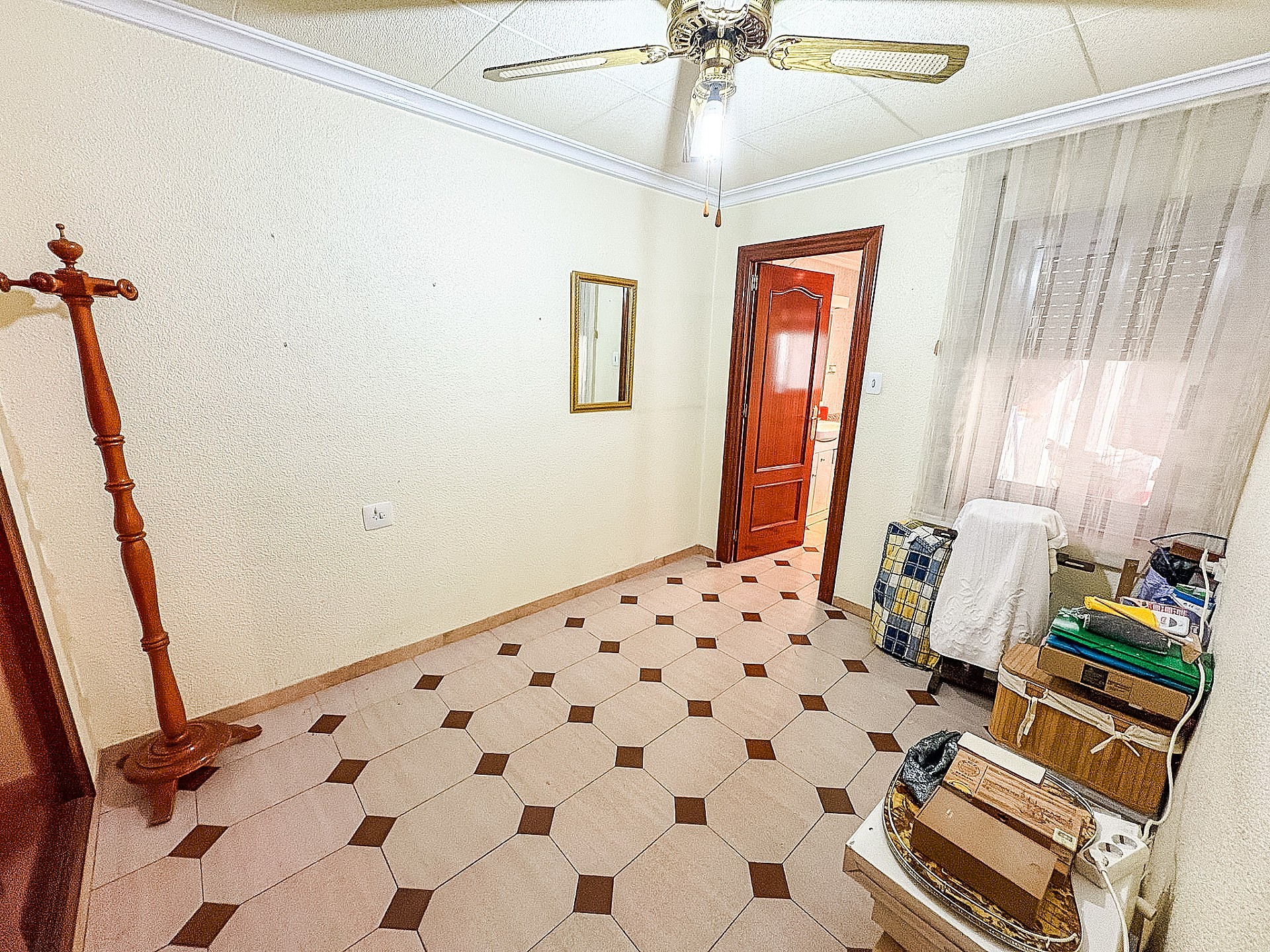 Sold - 4 Bedroom 2 Bathroom Townhouse in Elda - - Alicante Sold - 4 Bedroom 2 Bathroom Townhouse in Elda - - Alicante
