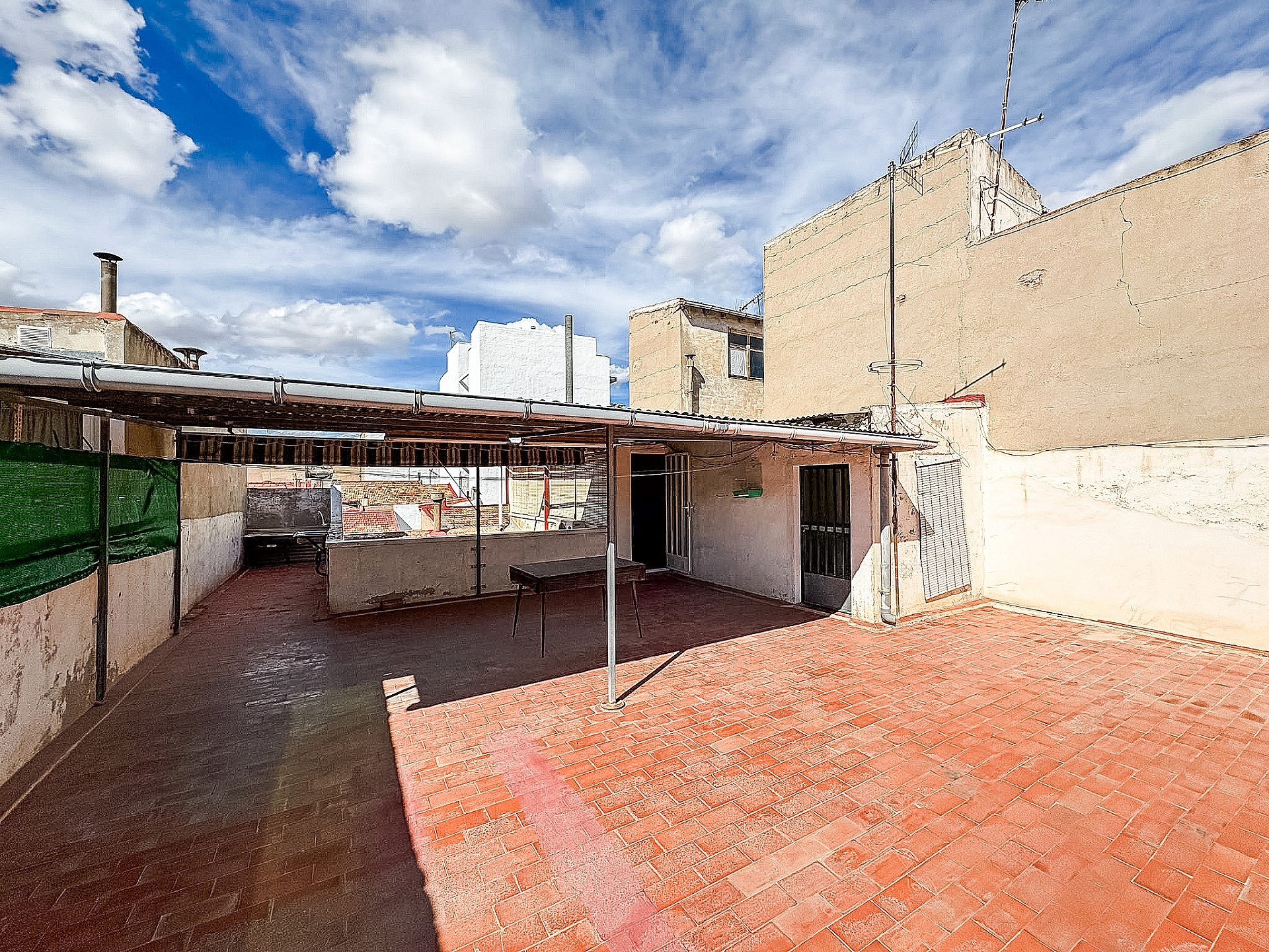 Sold - 4 Bedroom 2 Bathroom Townhouse in Elda - - Alicante Sold - 4 Bedroom 2 Bathroom Townhouse in Elda - - Alicante